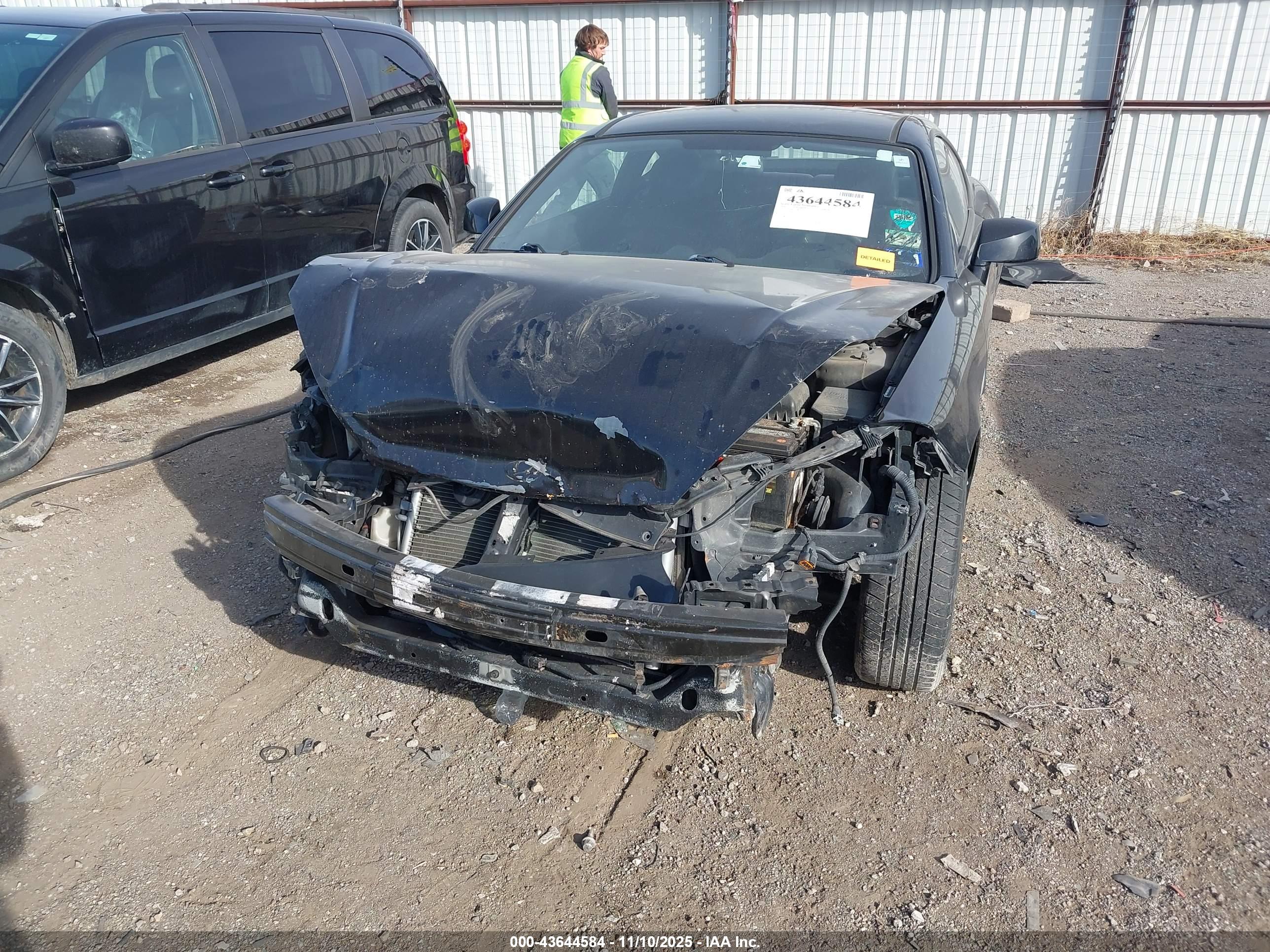 HYUNDAI TIBURON image 6