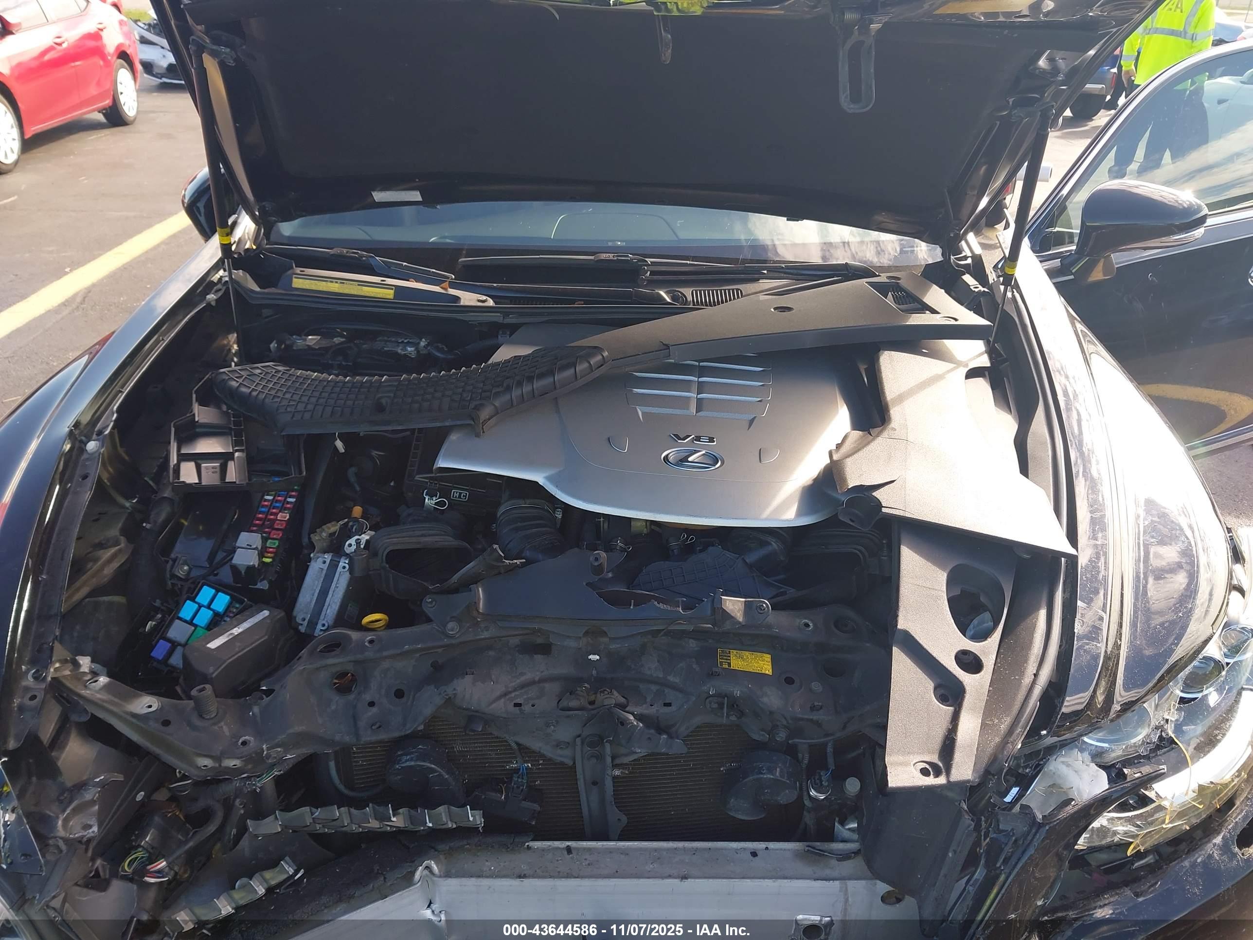 LEXUS LS image 10