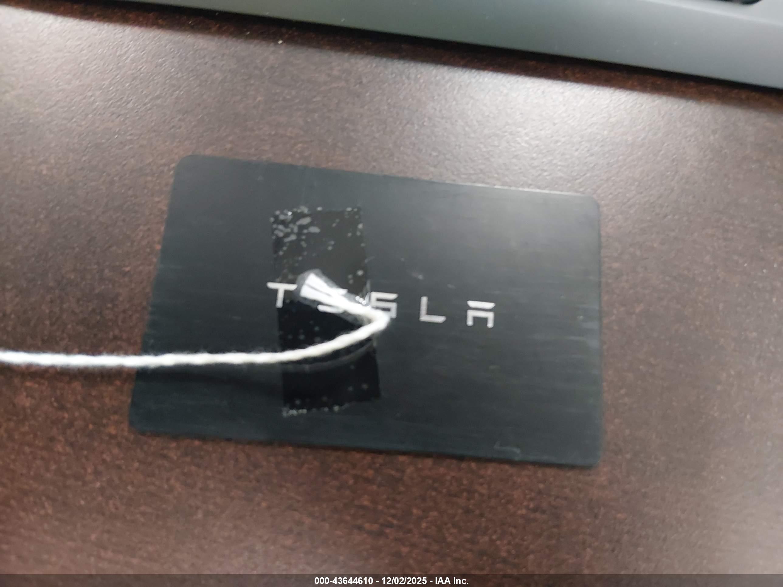 TESLA MODEL image 11