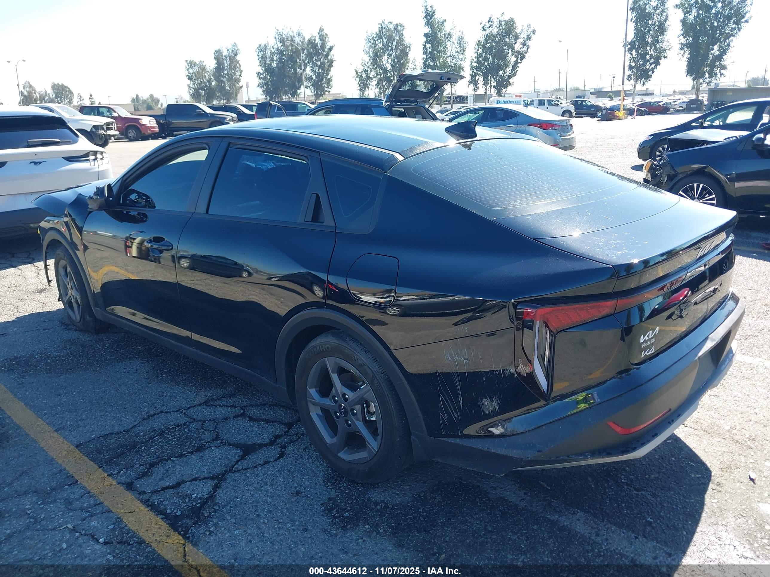 KIA K4 image 3