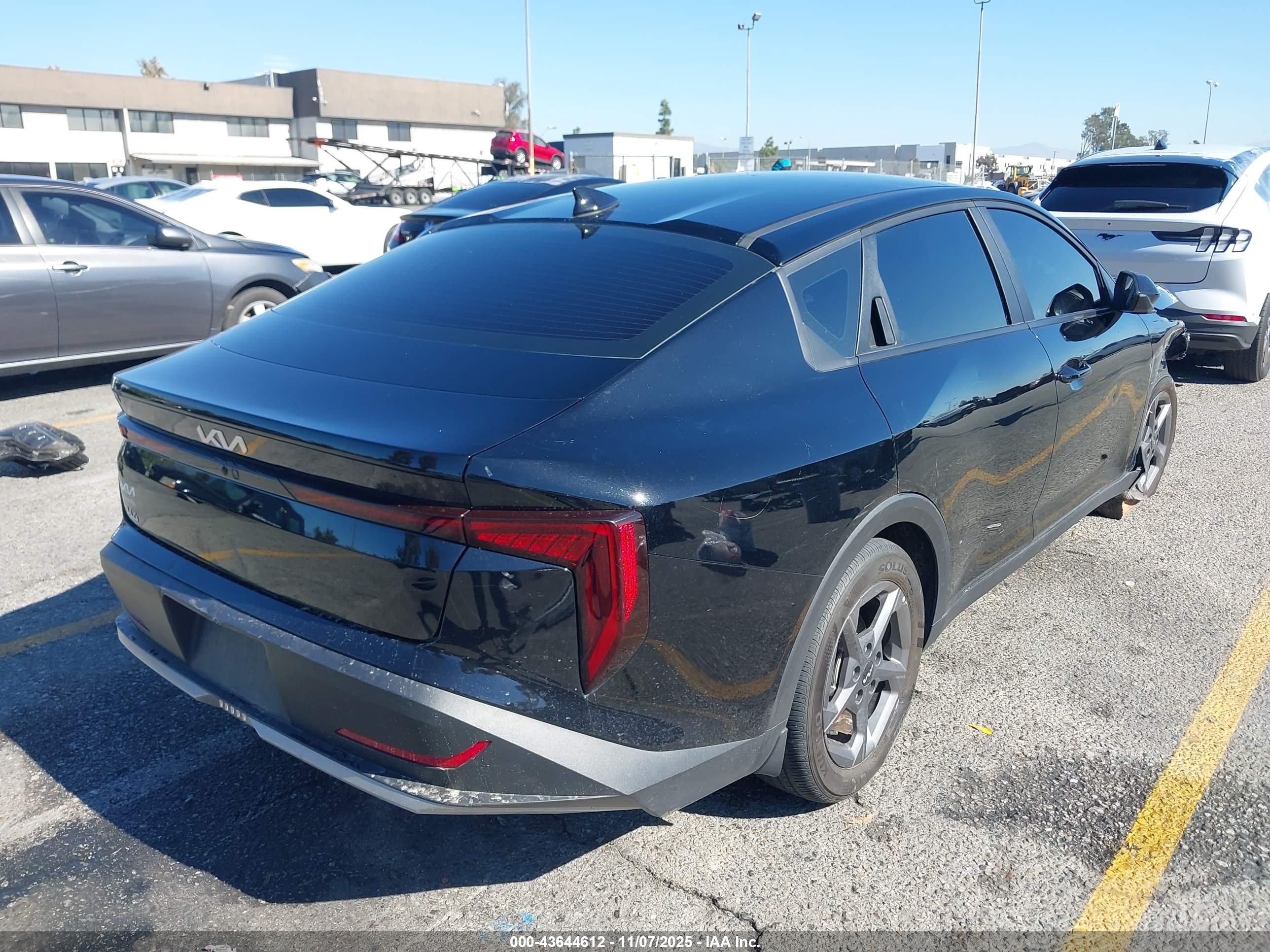 KIA K4 image 4