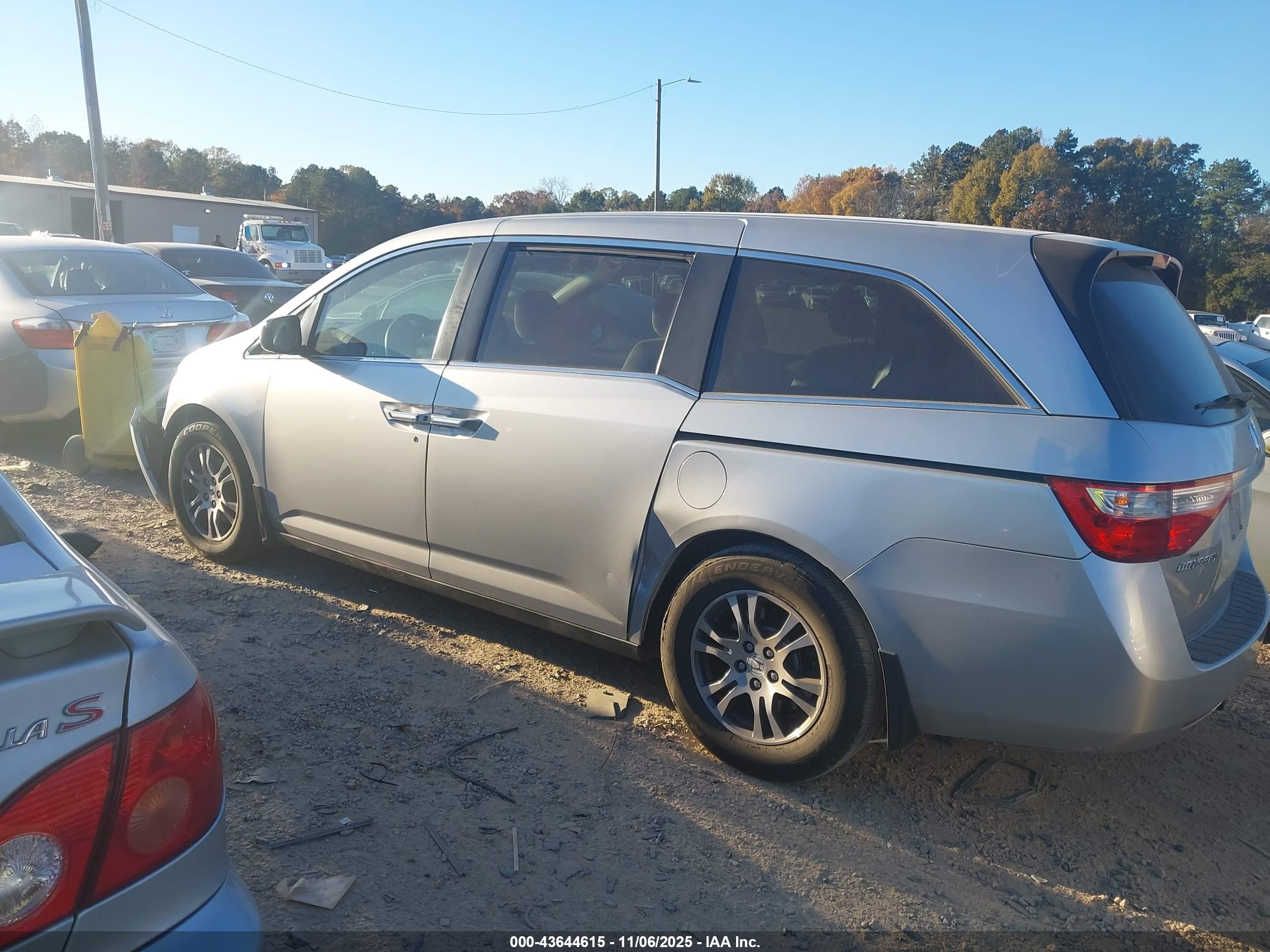 HONDA ODYSSEY image 3