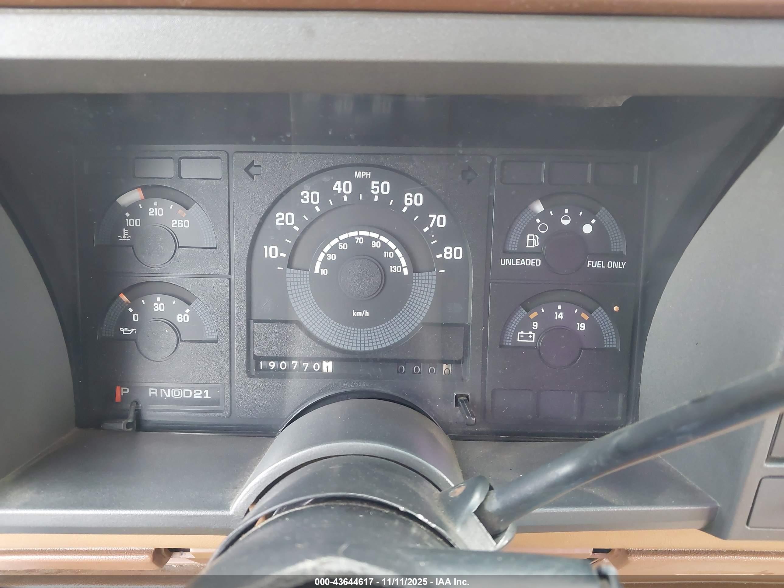 CHEVROLET GMT-400 image 7