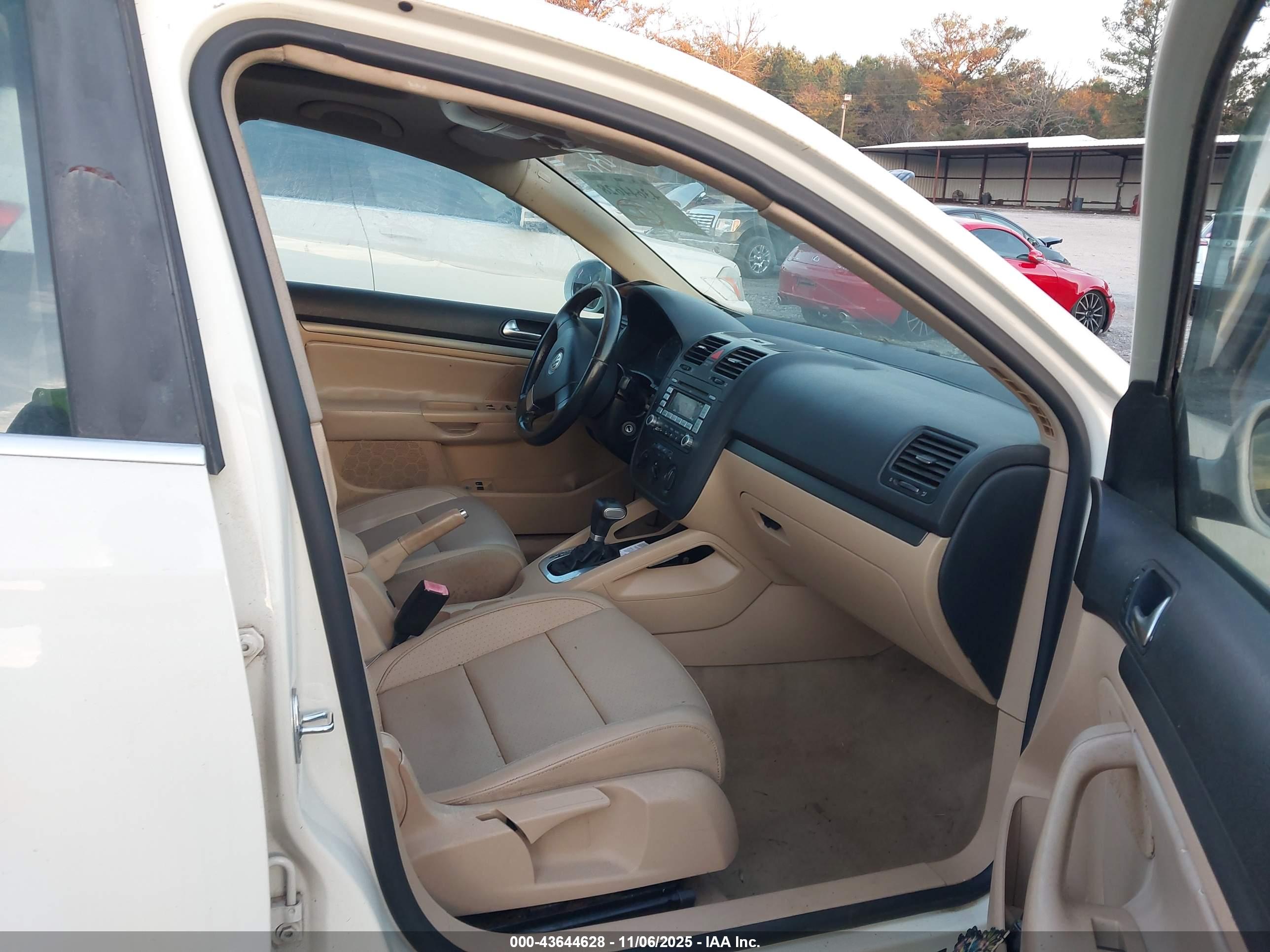 VOLKSWAGEN JETTA image 5