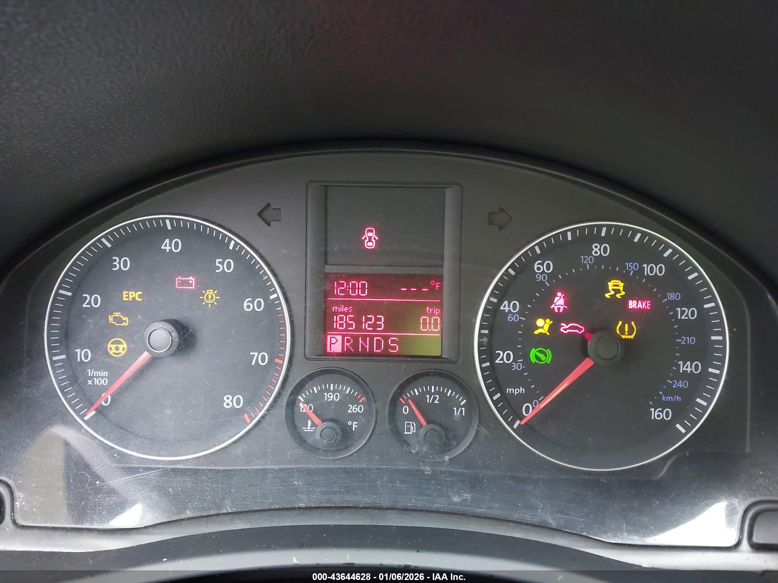 VOLKSWAGEN JETTA image 7