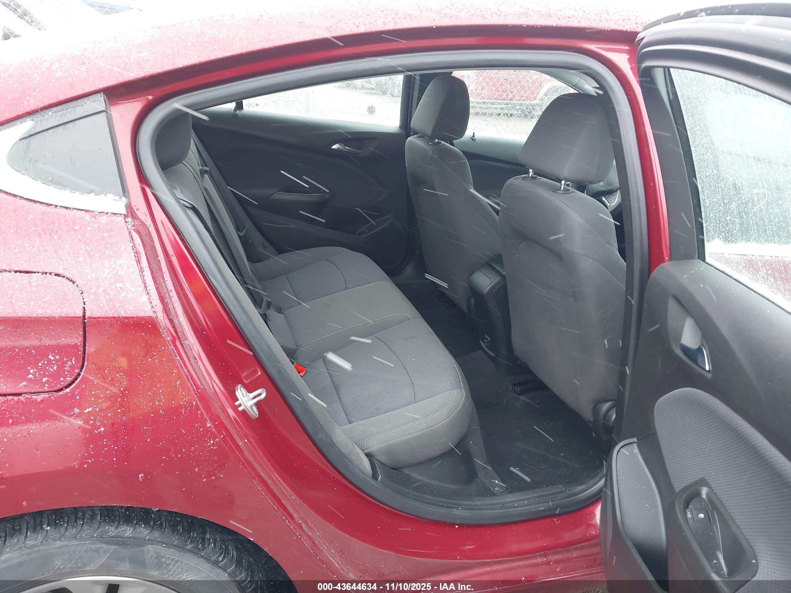 CHEVROLET CRUZE image 8
