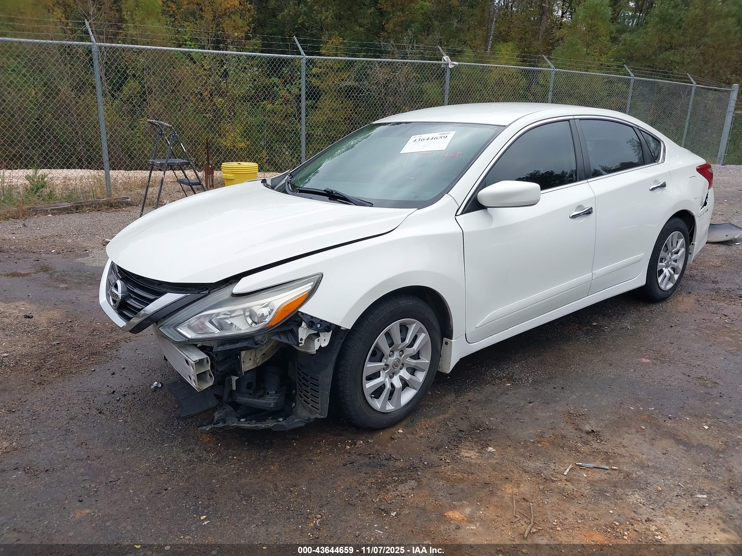 NISSAN ALTIMA image 2