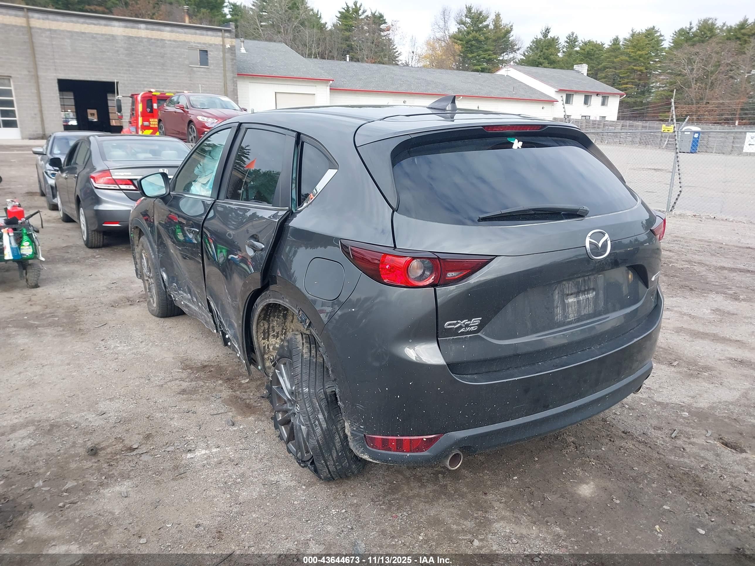 MAZDA CX-5 image 3