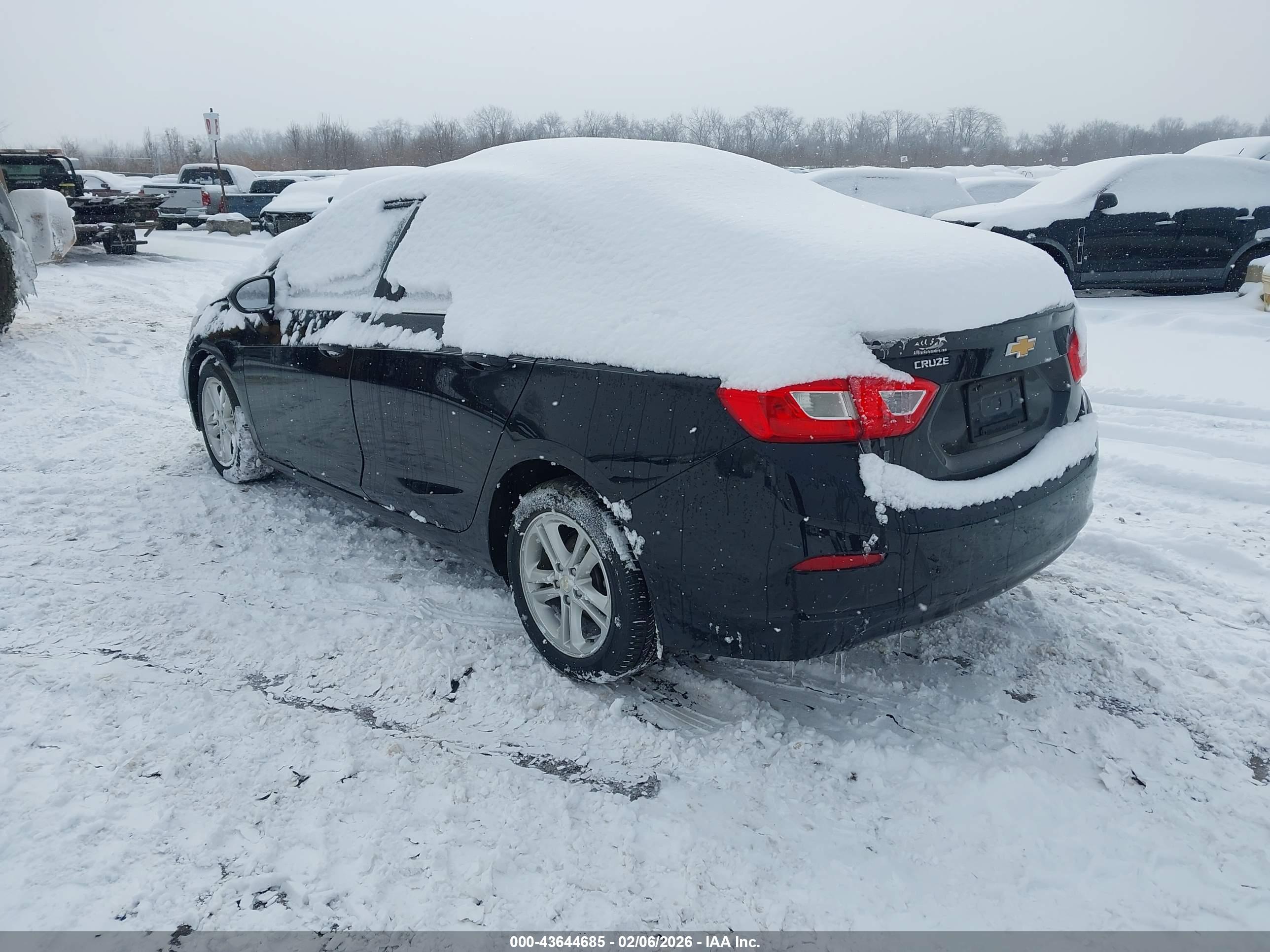 CHEVROLET CRUZE image 3