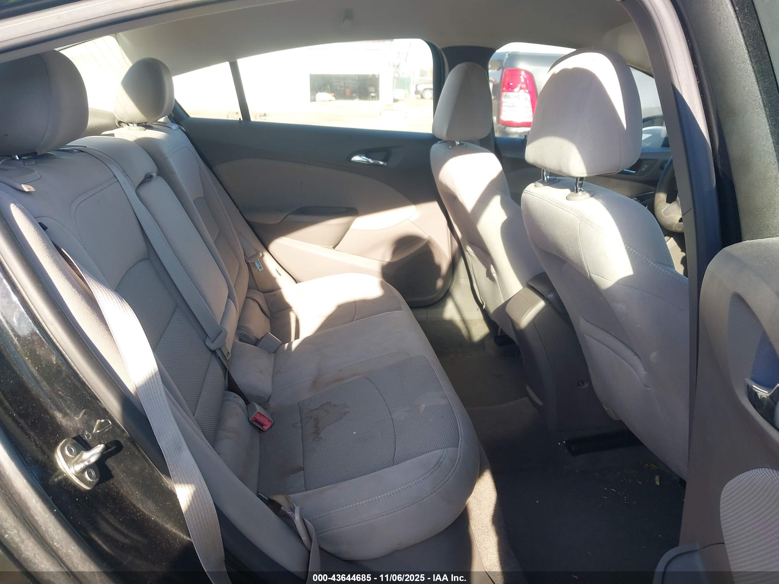 CHEVROLET CRUZE image 8