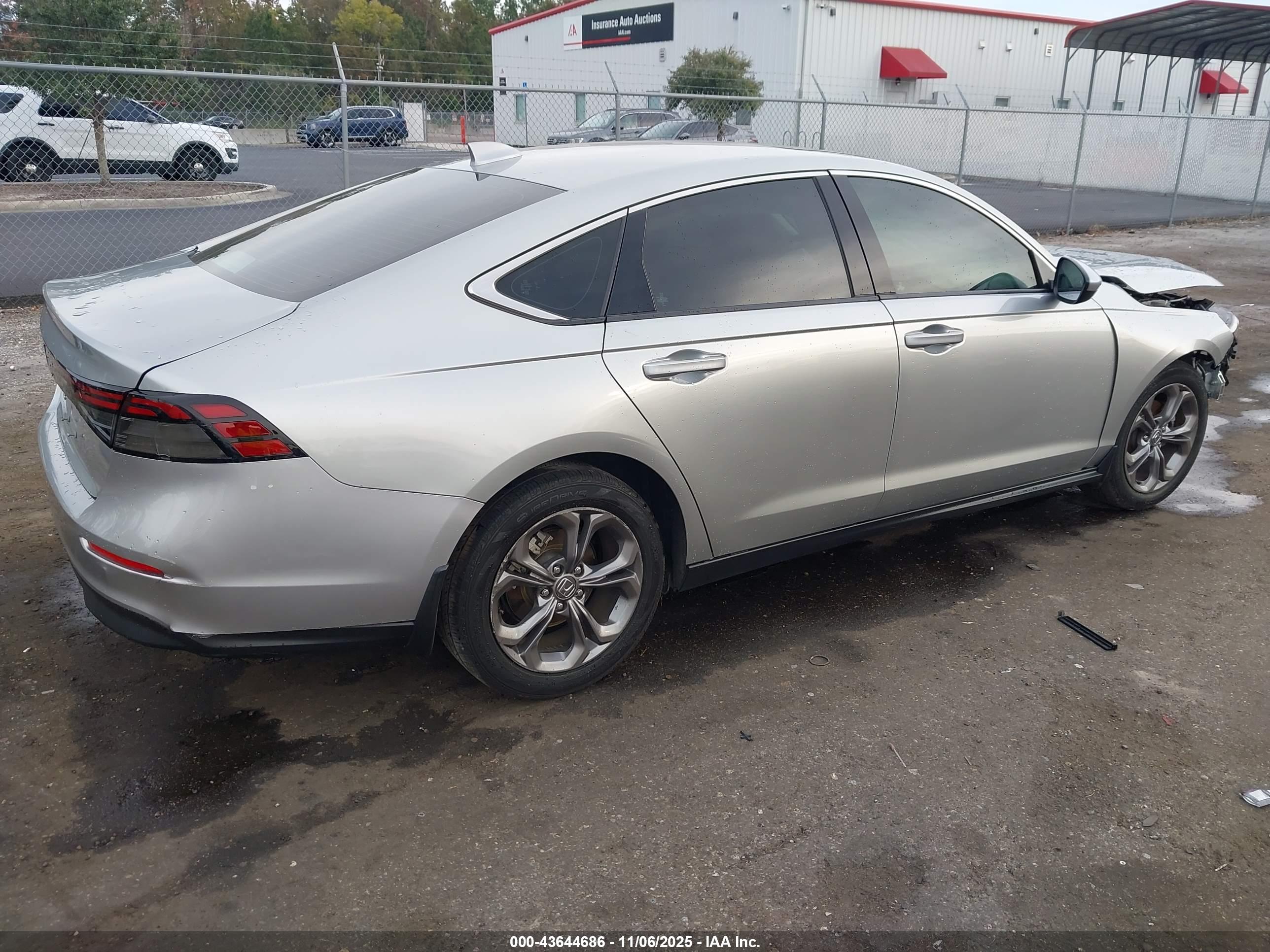 HONDA ACCORD image 4