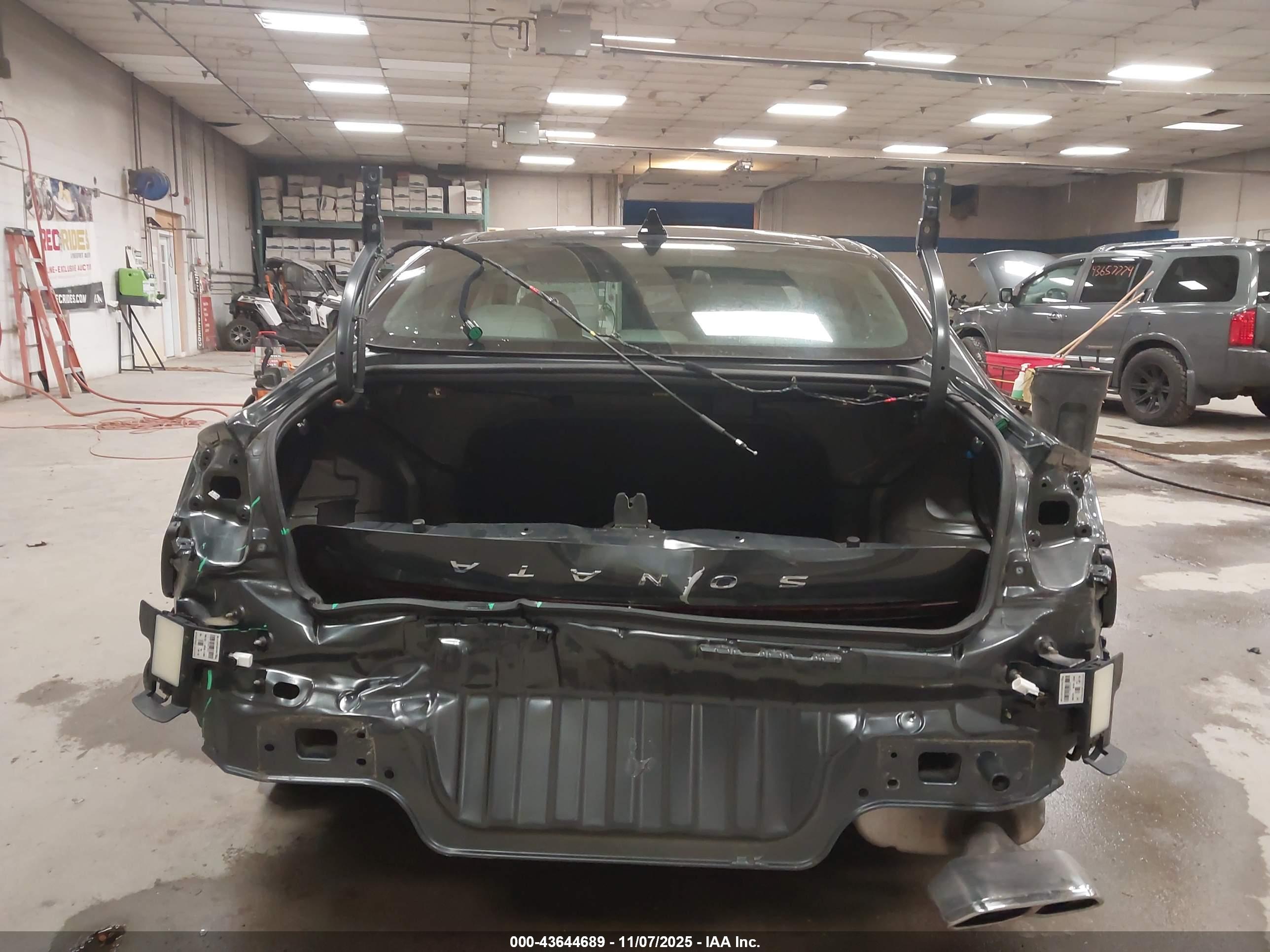 HYUNDAI SONATA image 6