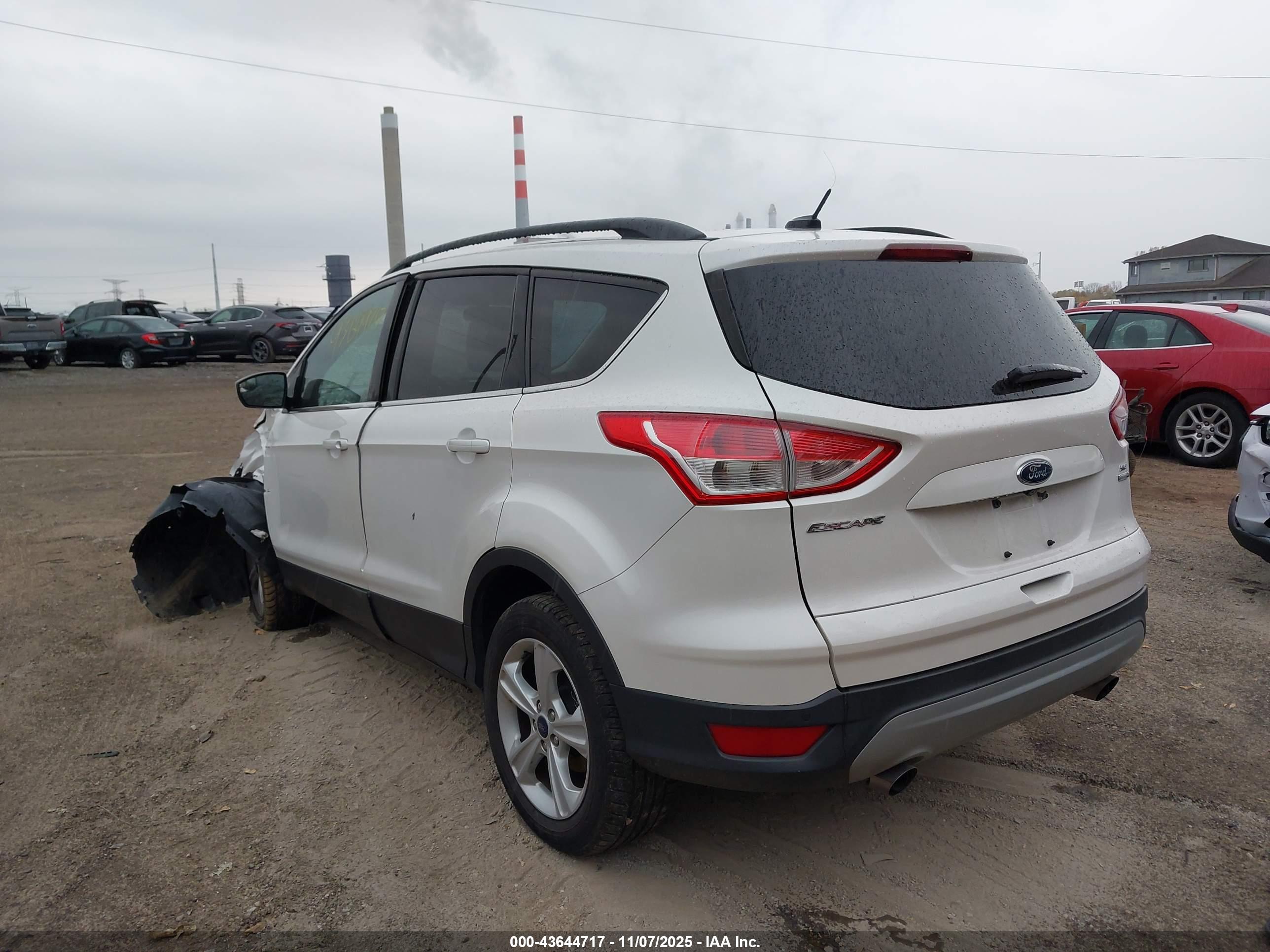 FORD ESCAPE image 3