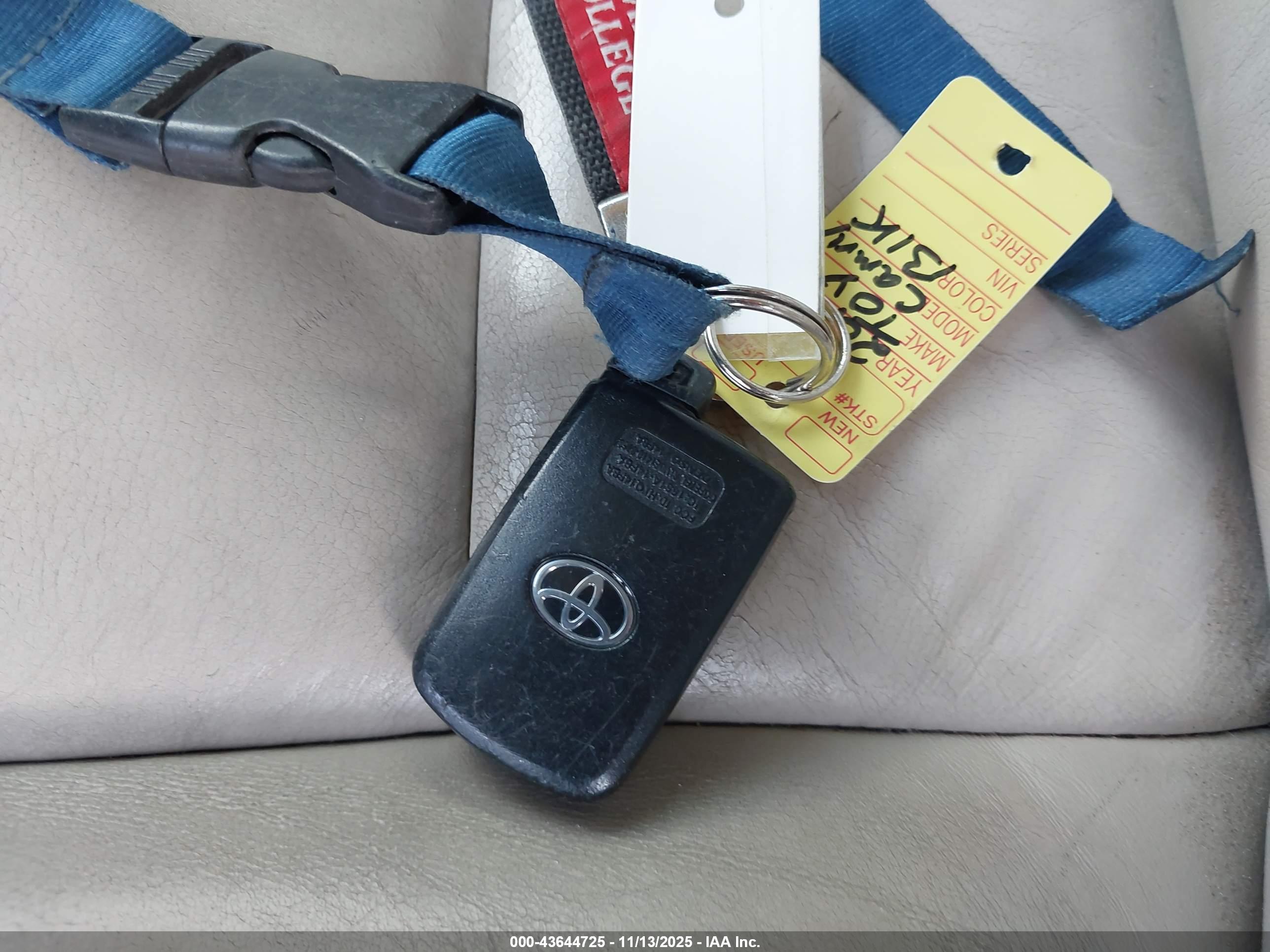 TOYOTA CAMRY image 11
