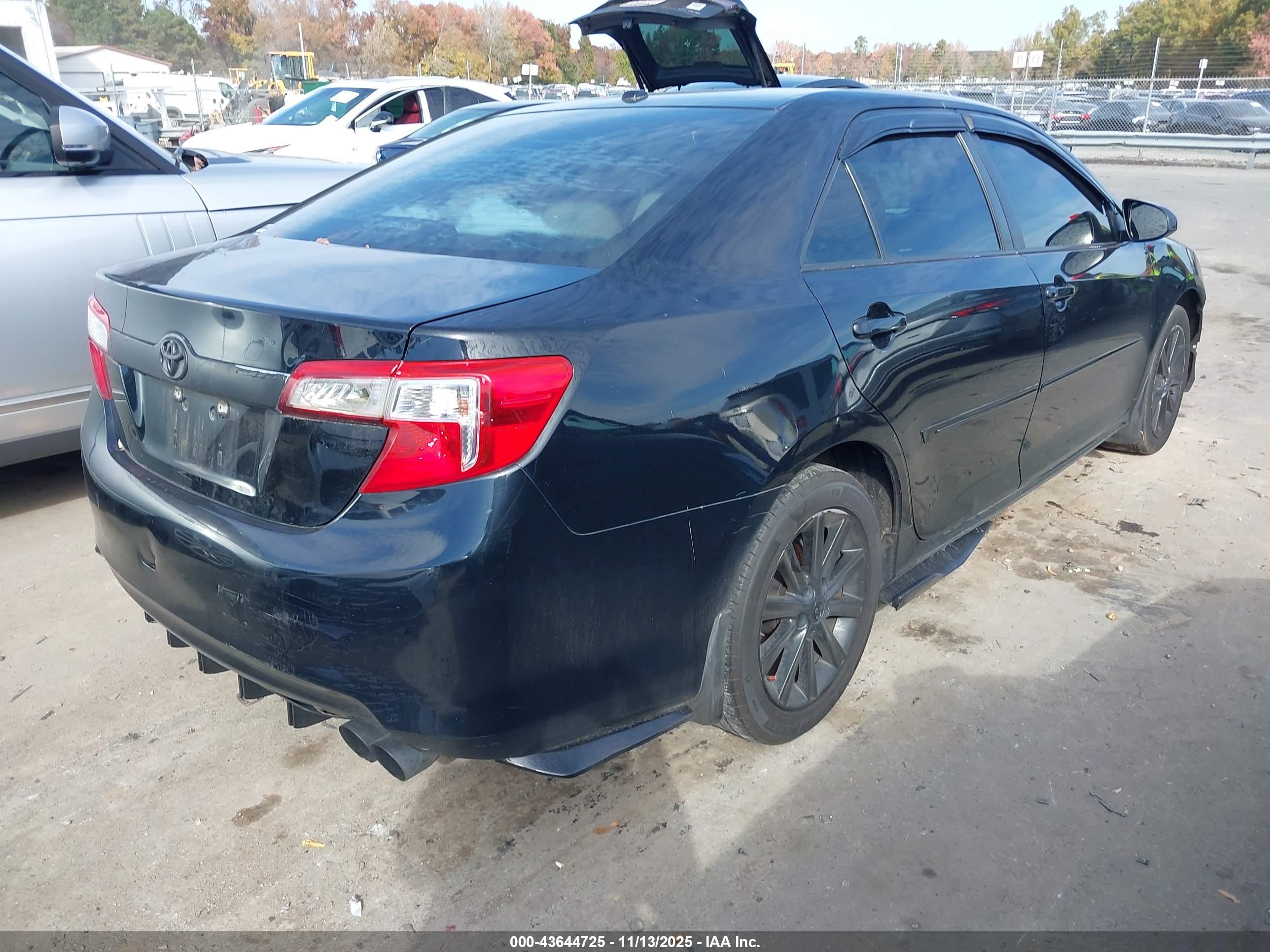 TOYOTA CAMRY image 4