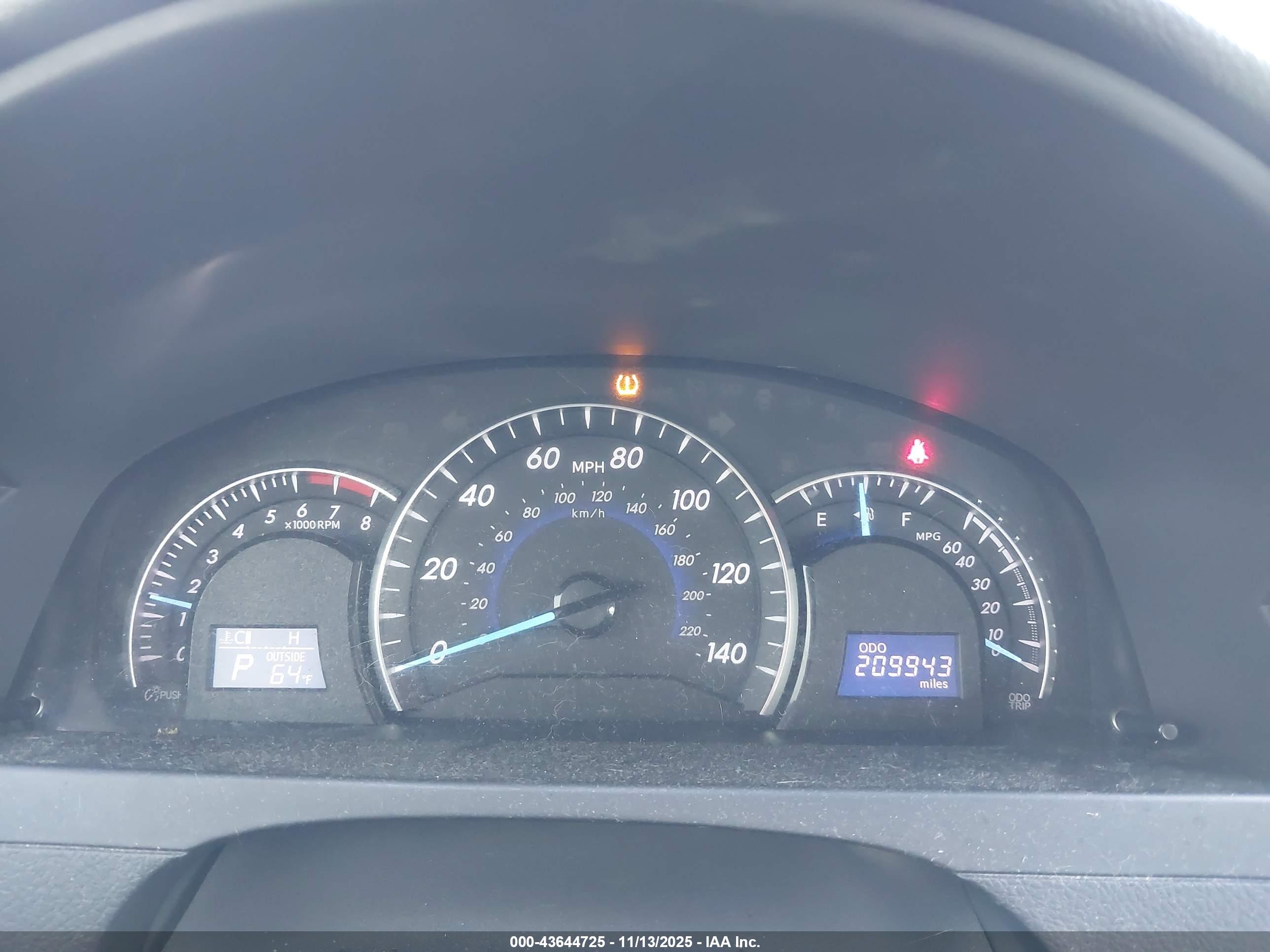 TOYOTA CAMRY image 7