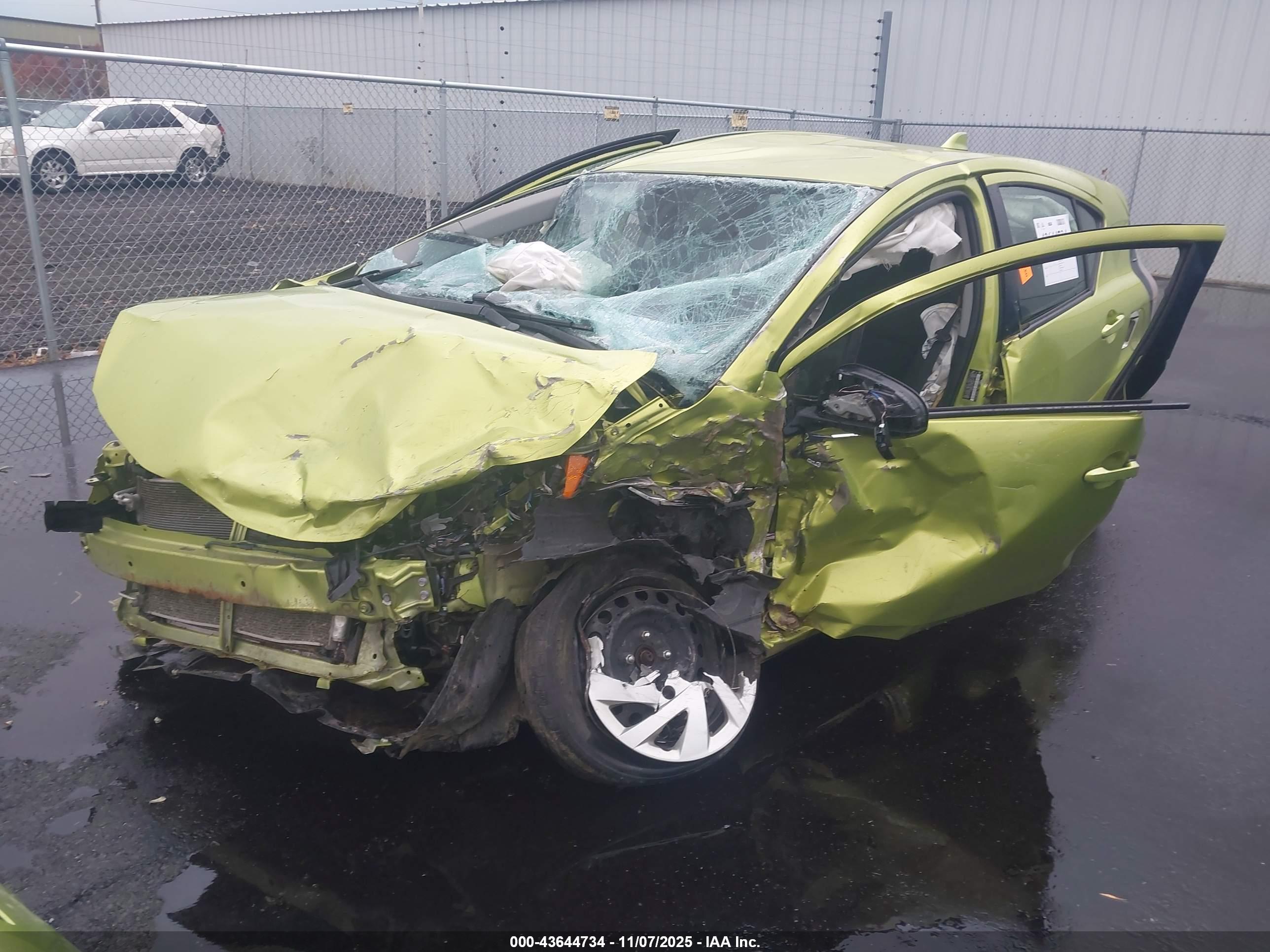 TOYOTA PRIUS image 2