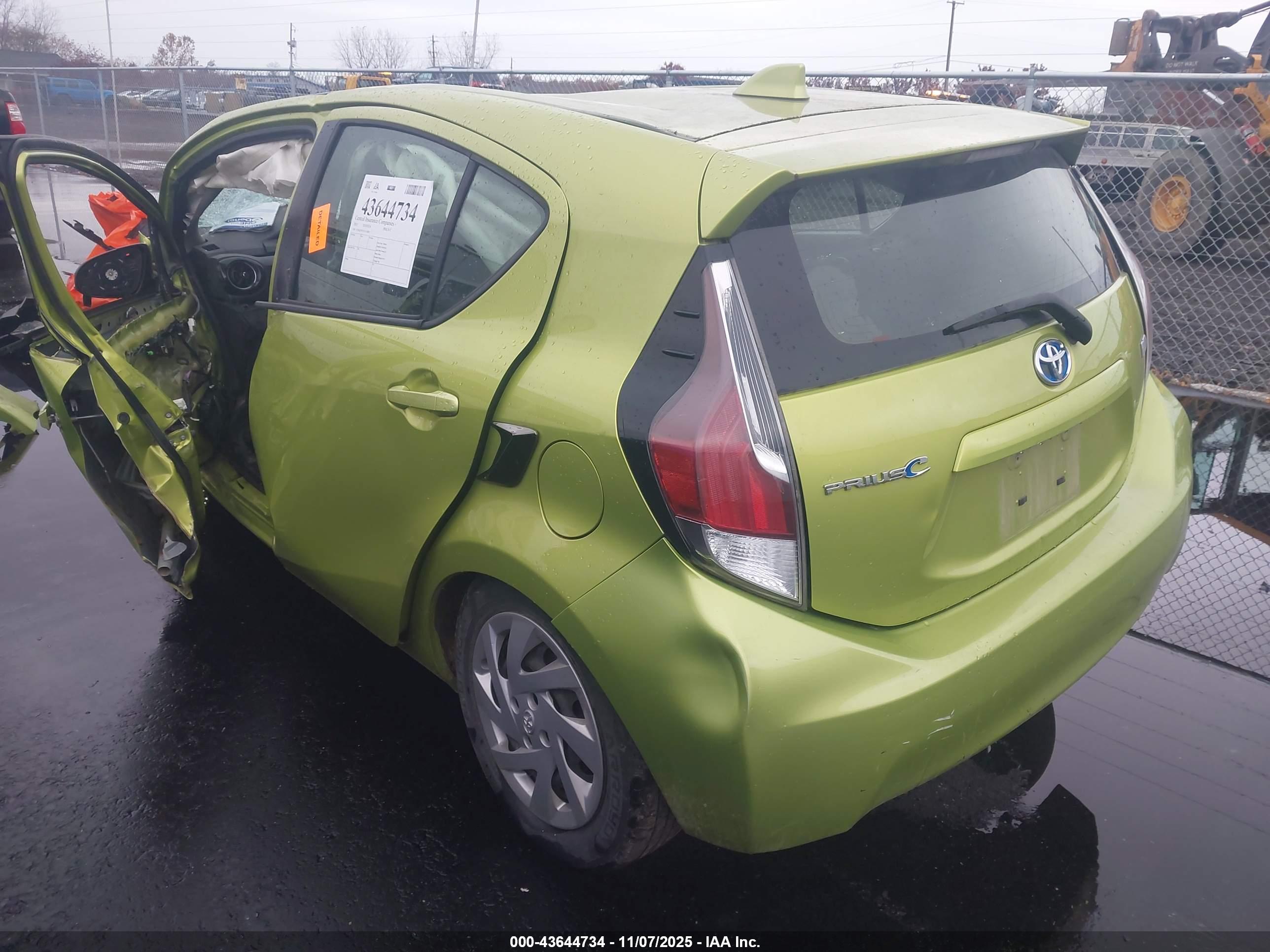 TOYOTA PRIUS image 3