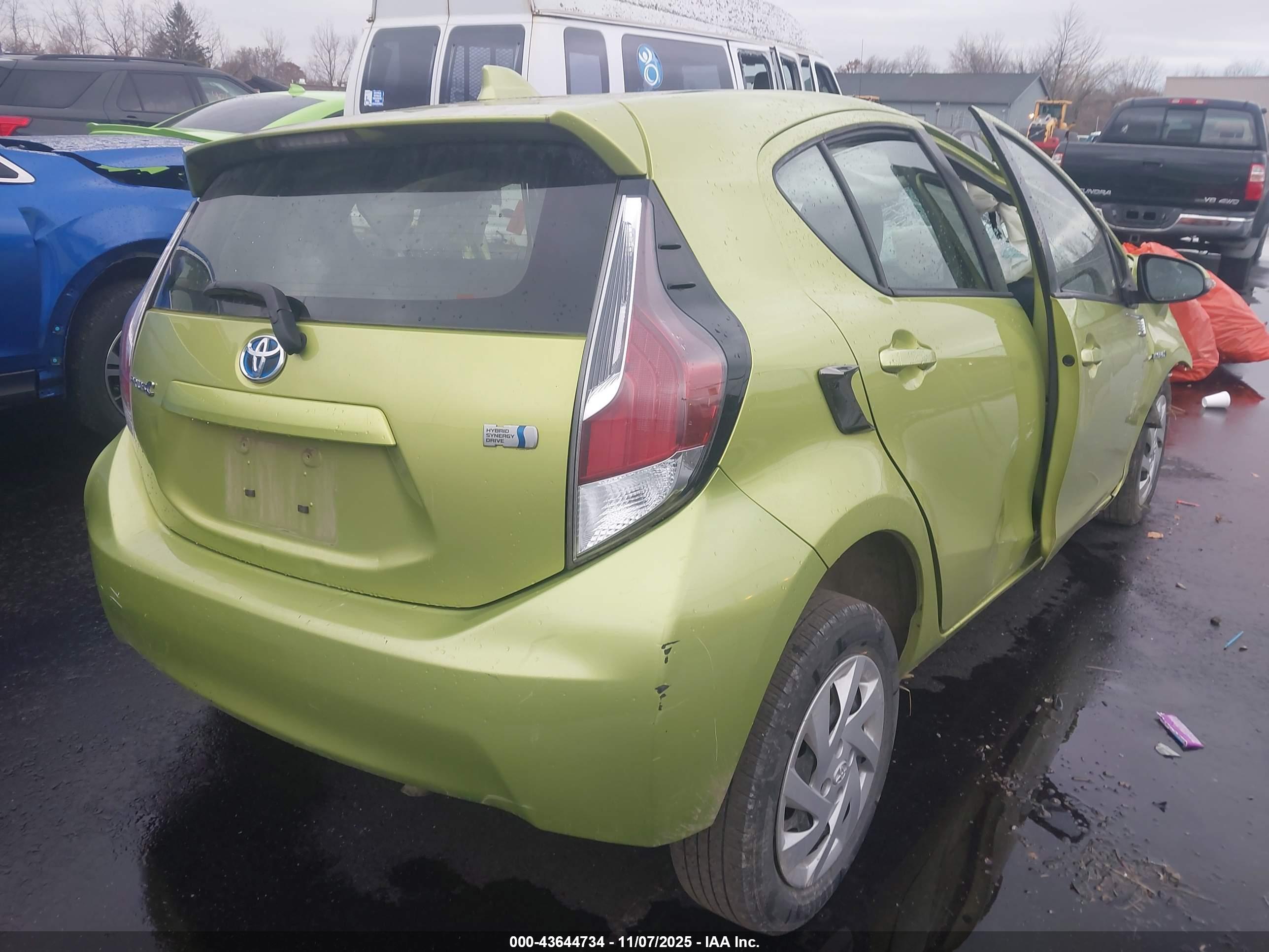 TOYOTA PRIUS image 4