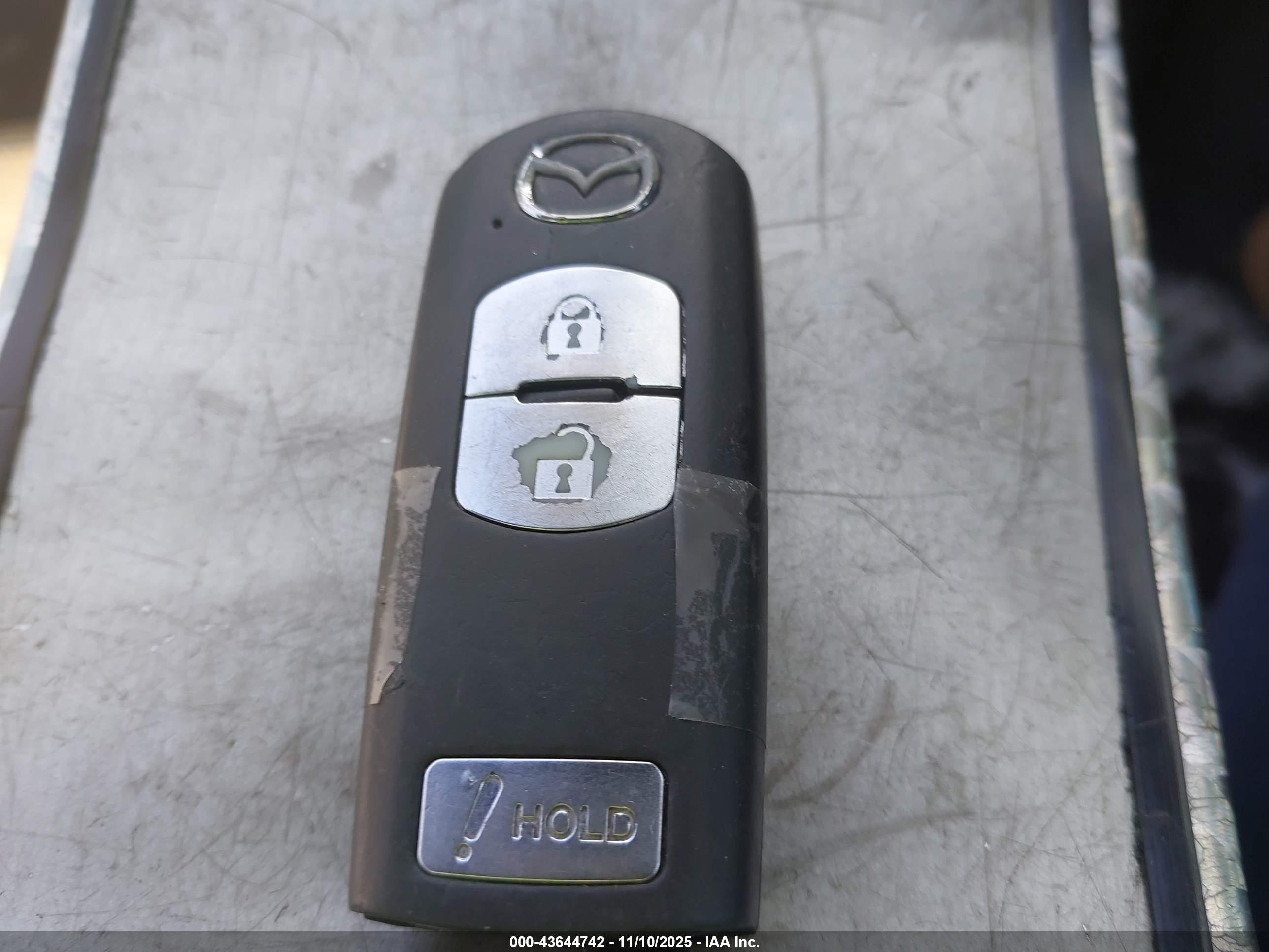 MAZDA MAZDA3 image 11