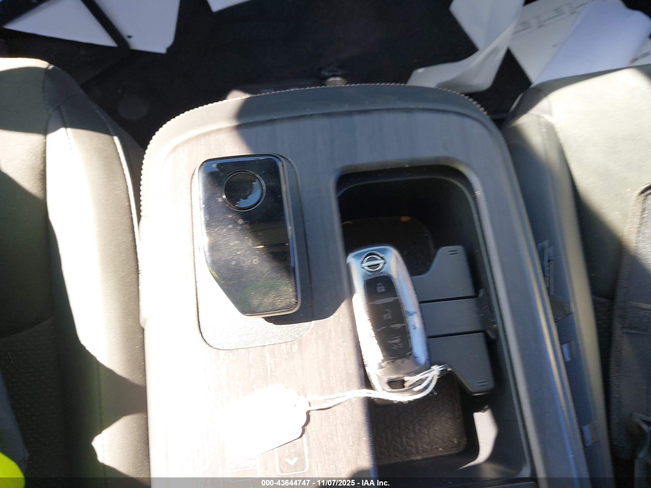 NISSAN ARIYA image 11