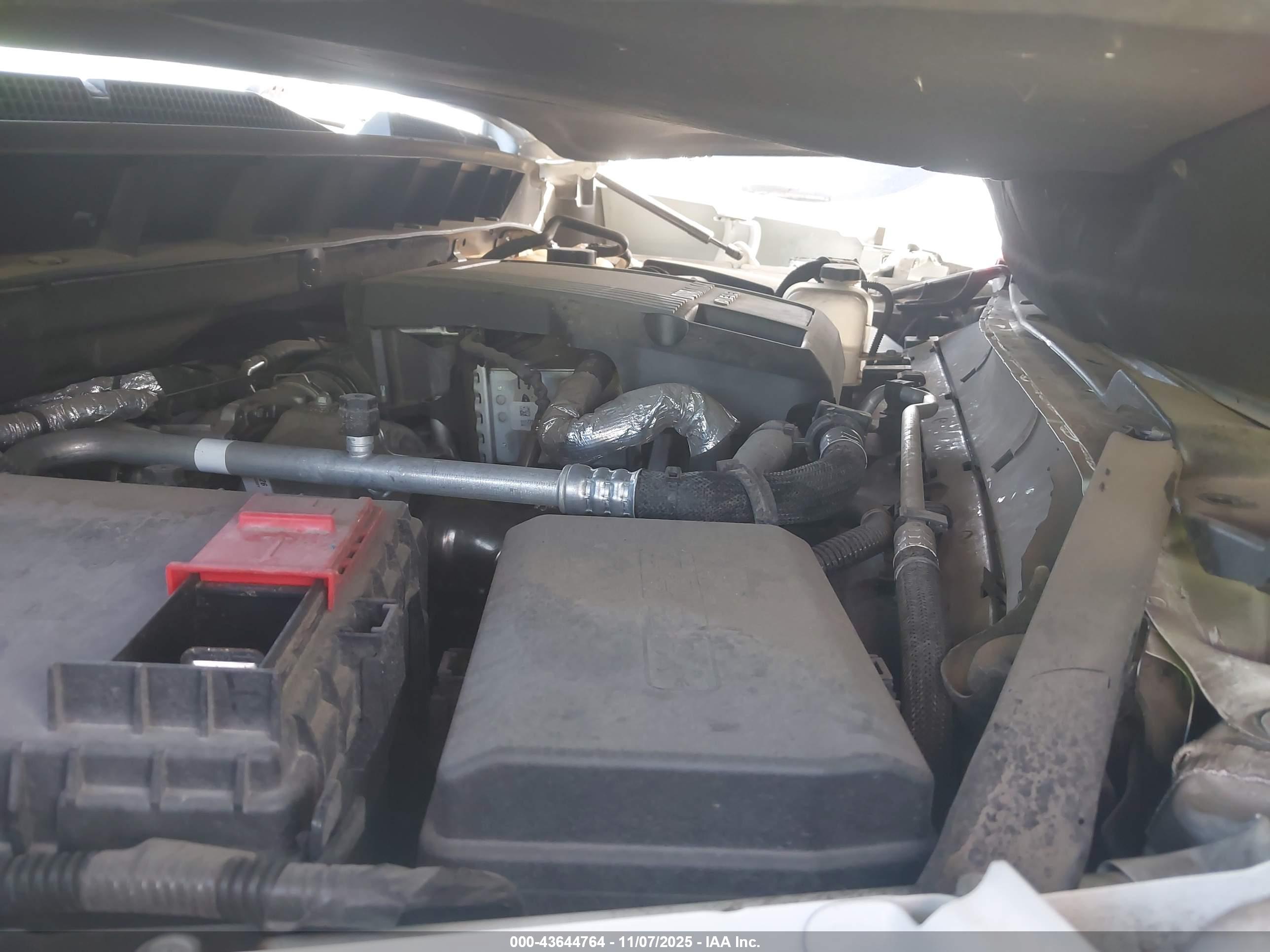 CHEVROLET SILVERADO image 10