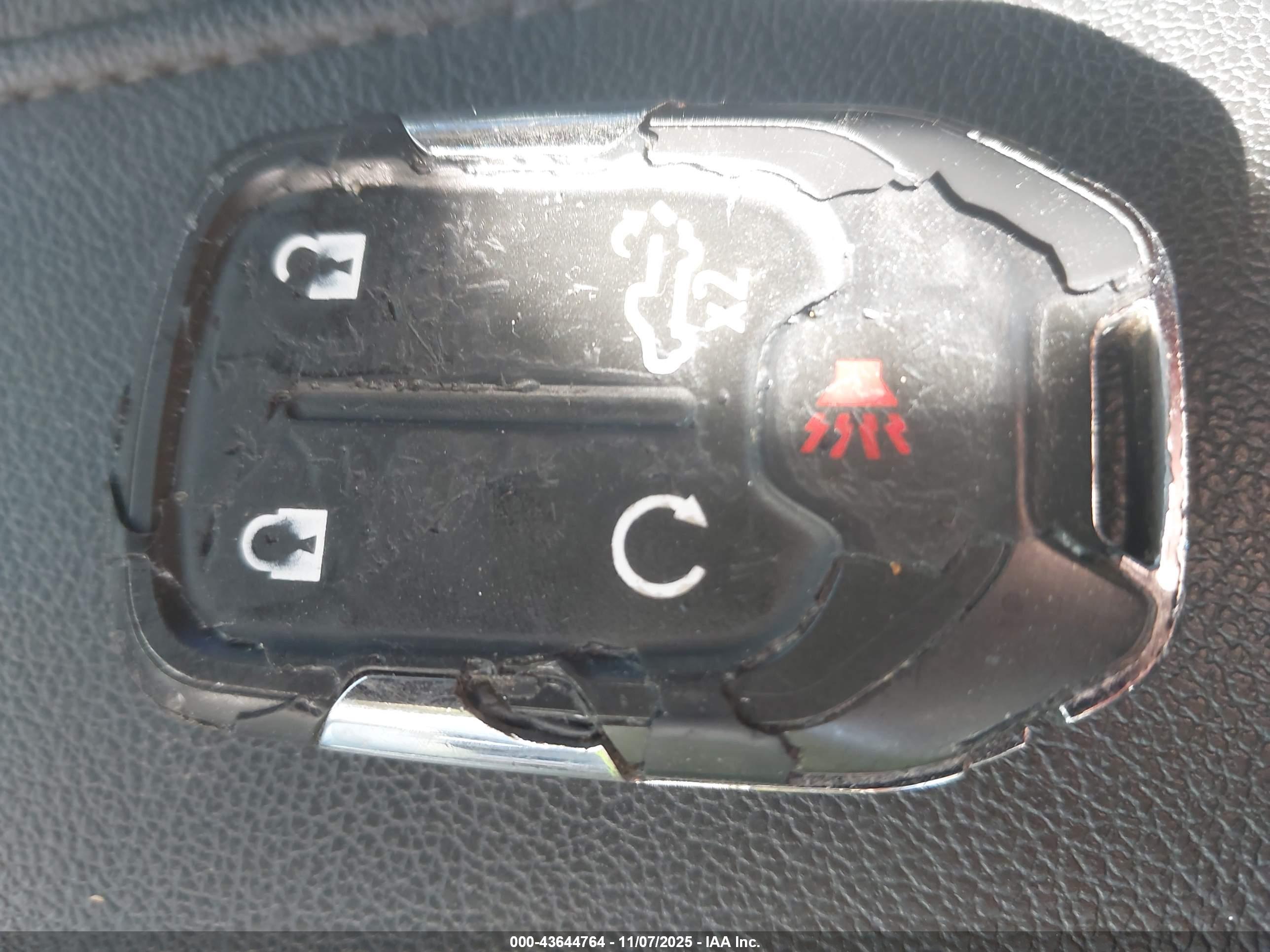 CHEVROLET SILVERADO image 11