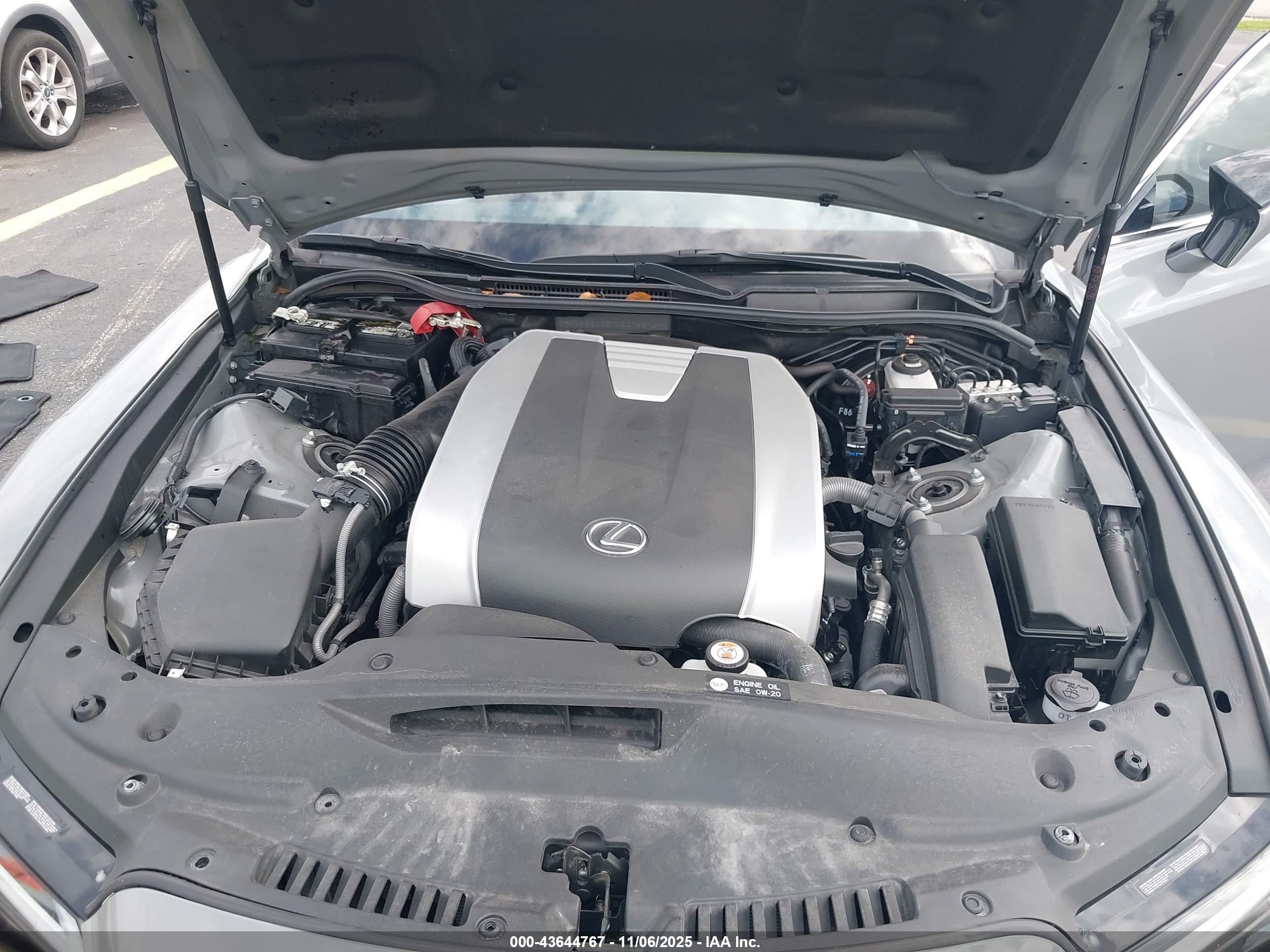 LEXUS IS image 10