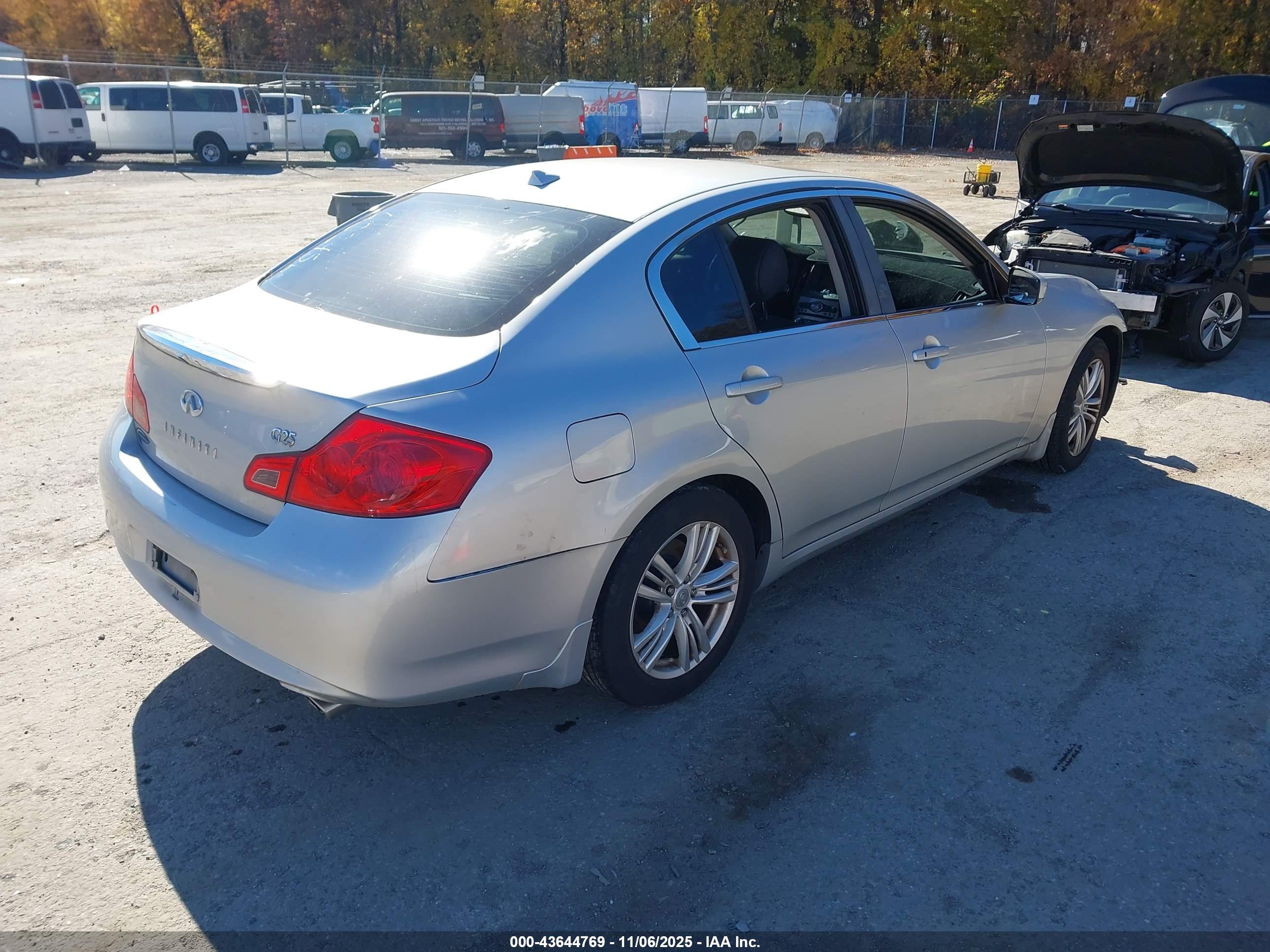 INFINITI G25 image 4