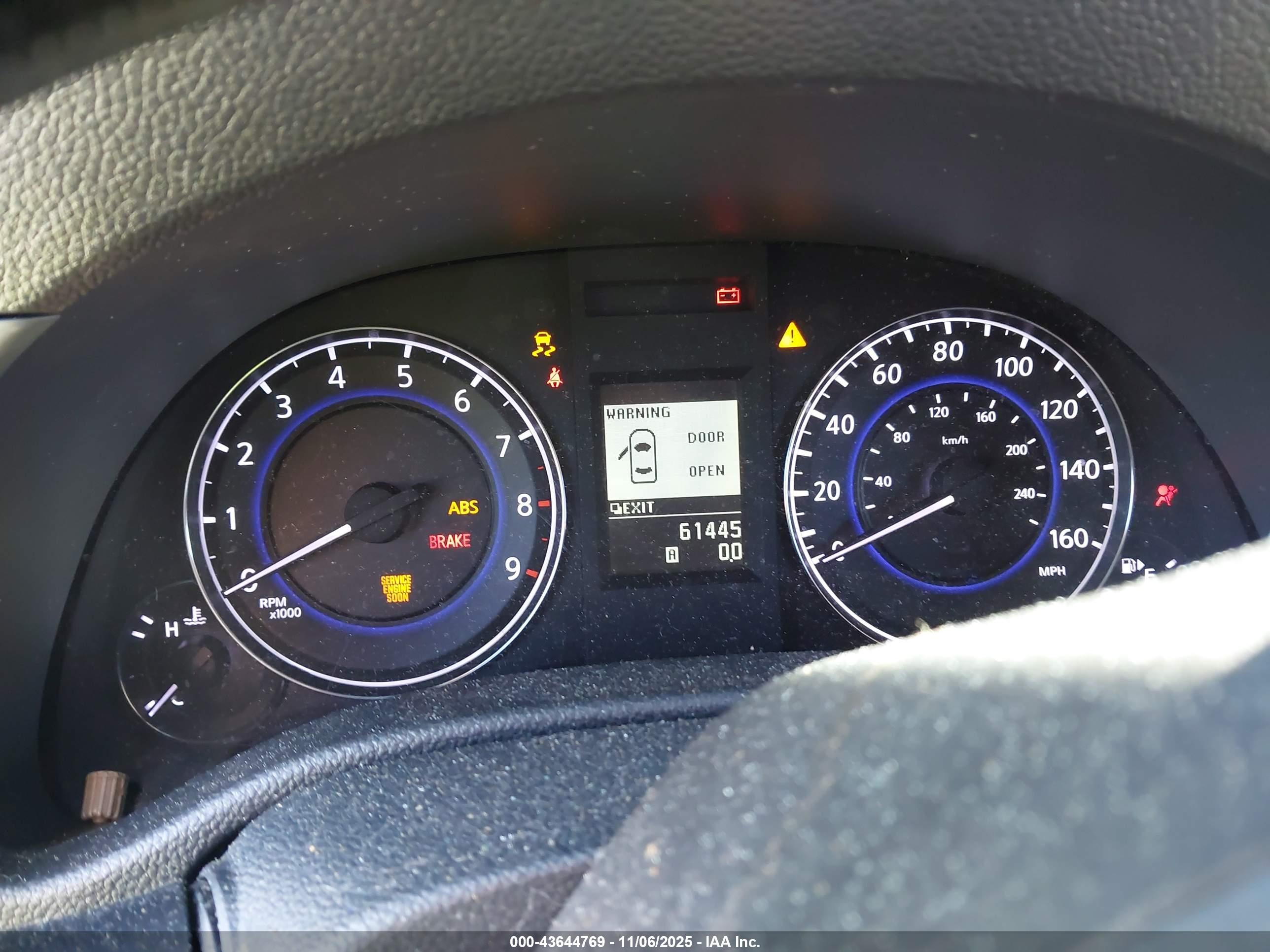 INFINITI G25 image 7