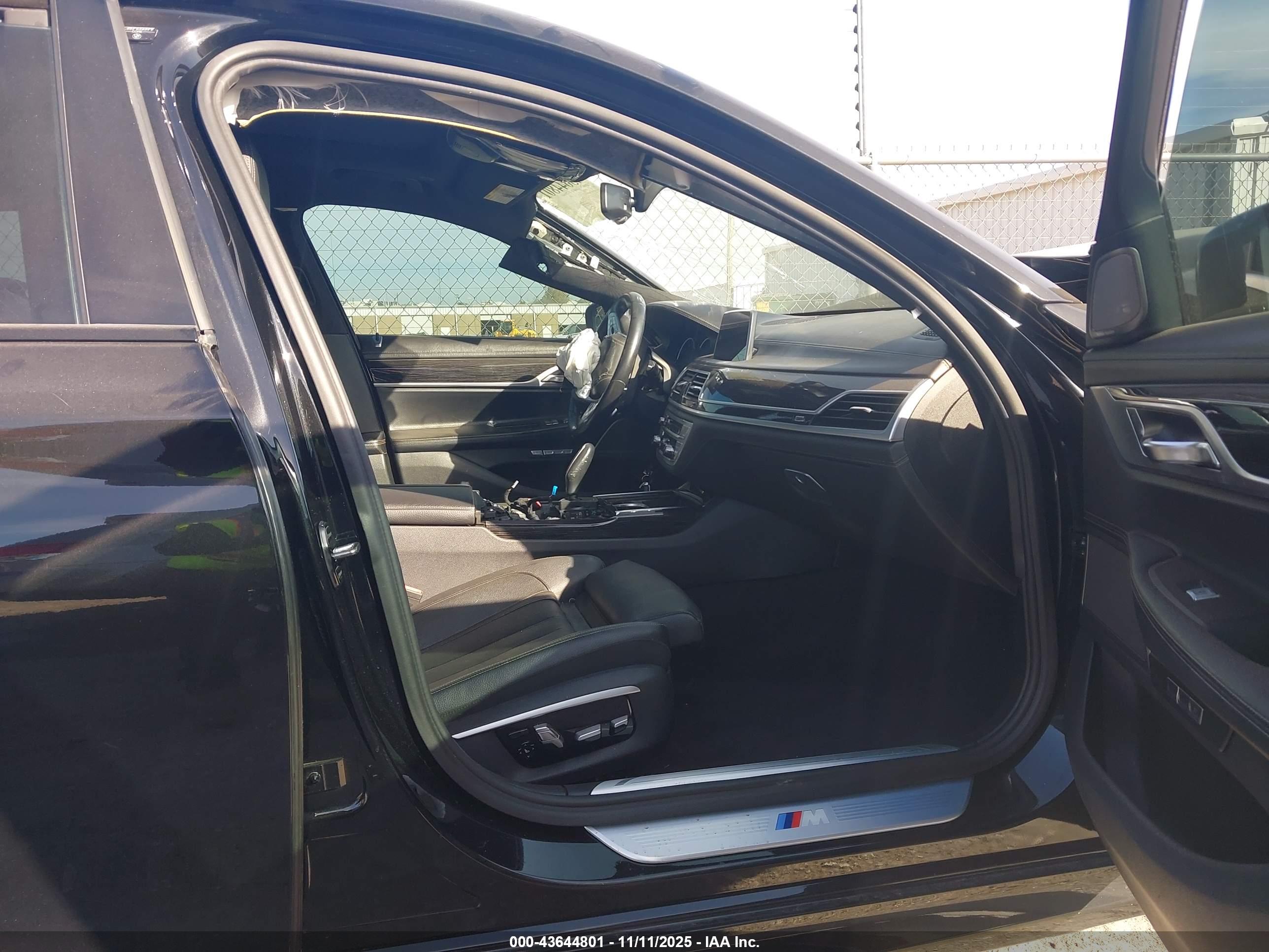 BMW 740I image 5
