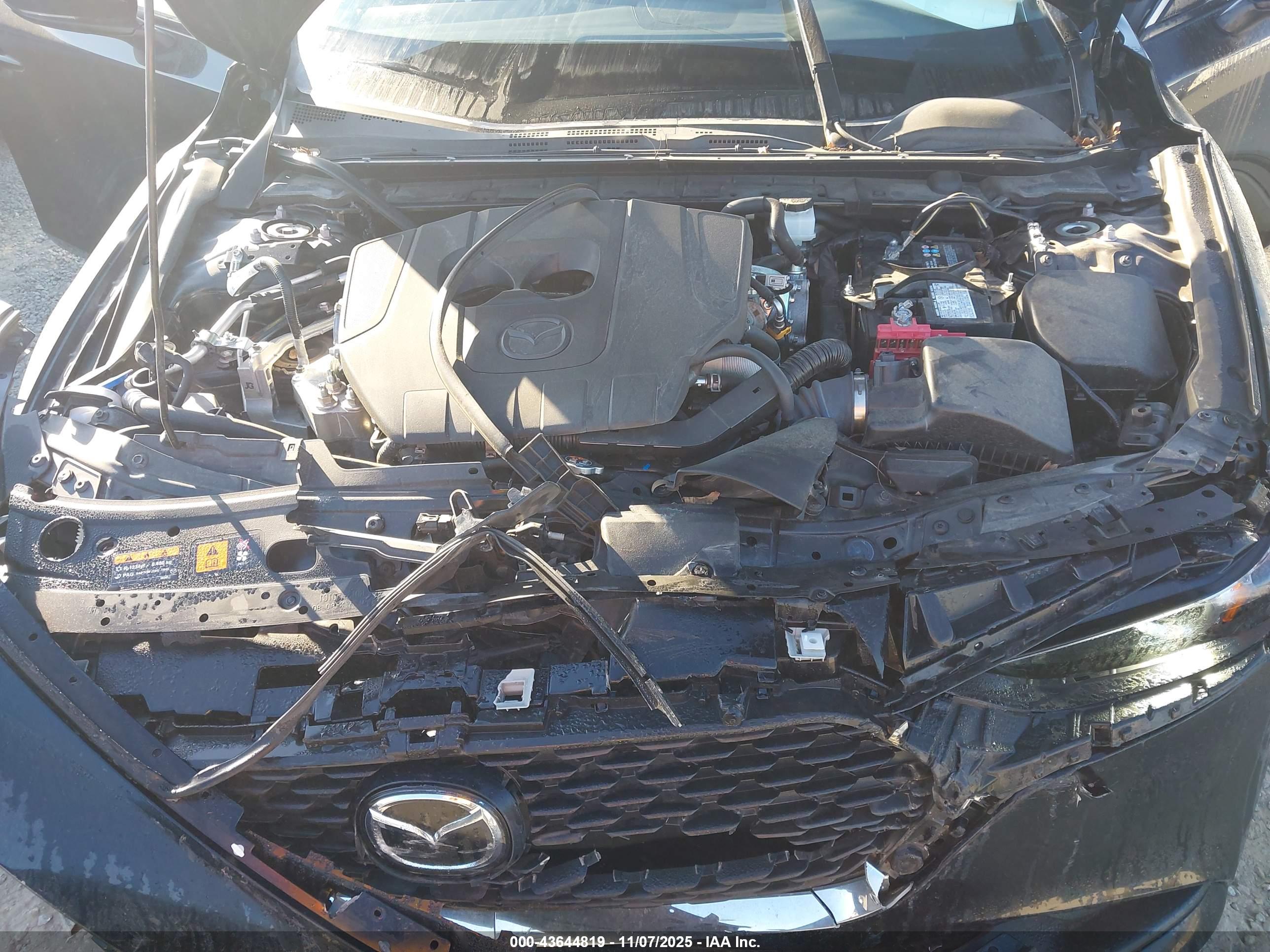 MAZDA MAZDA3 image 10