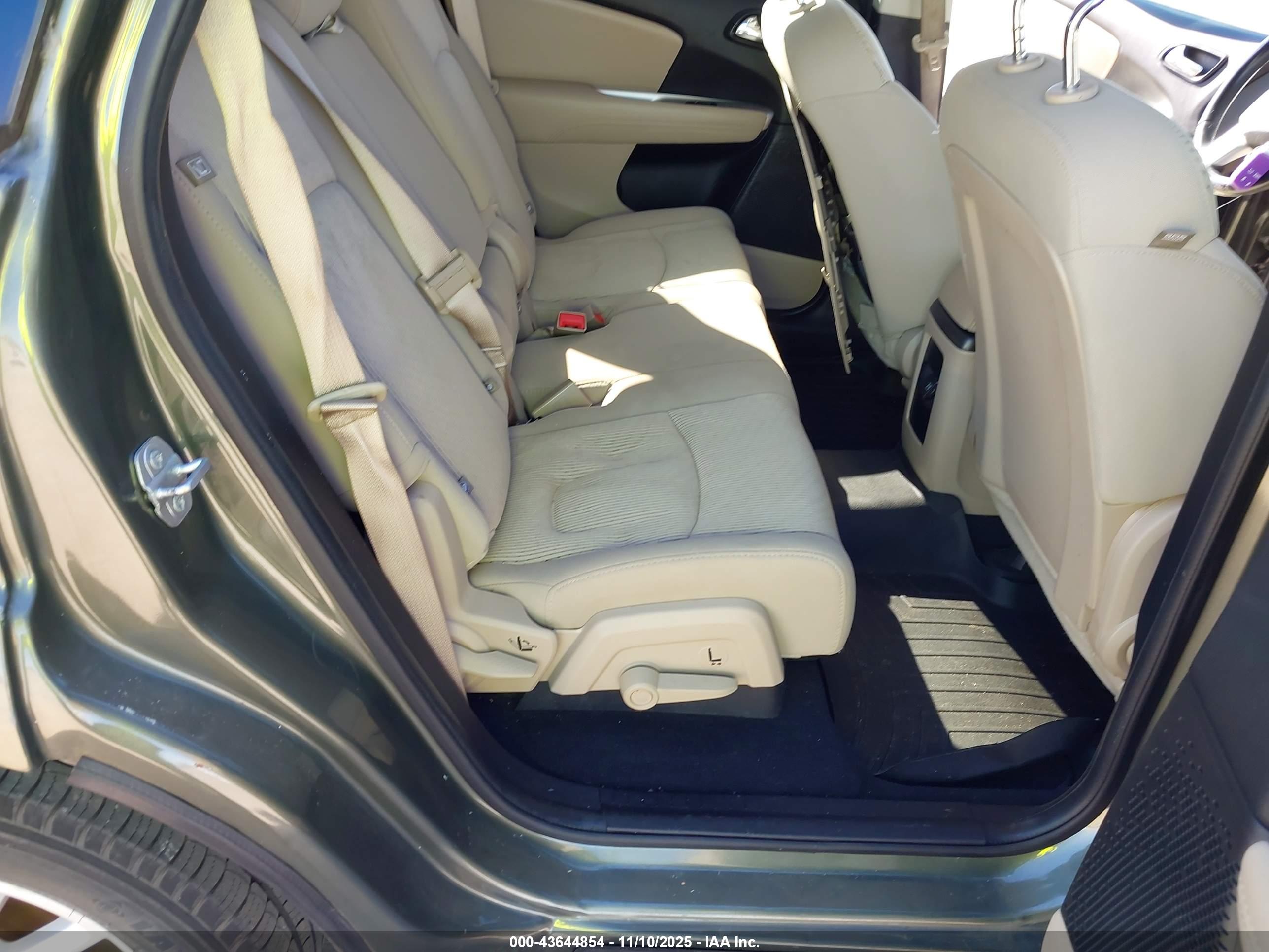 DODGE JOURNEY image 8