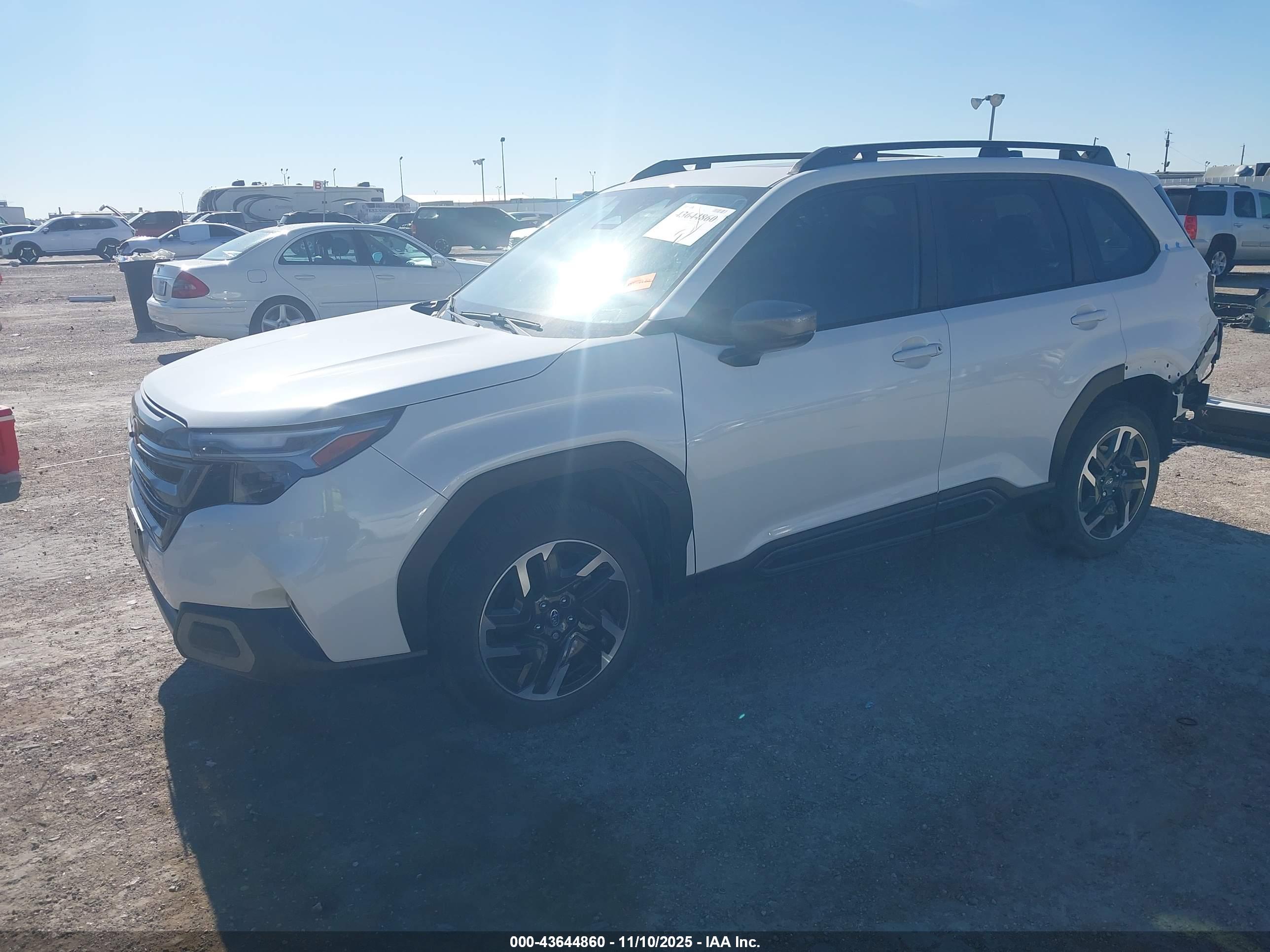 SUBARU FORESTER image 2