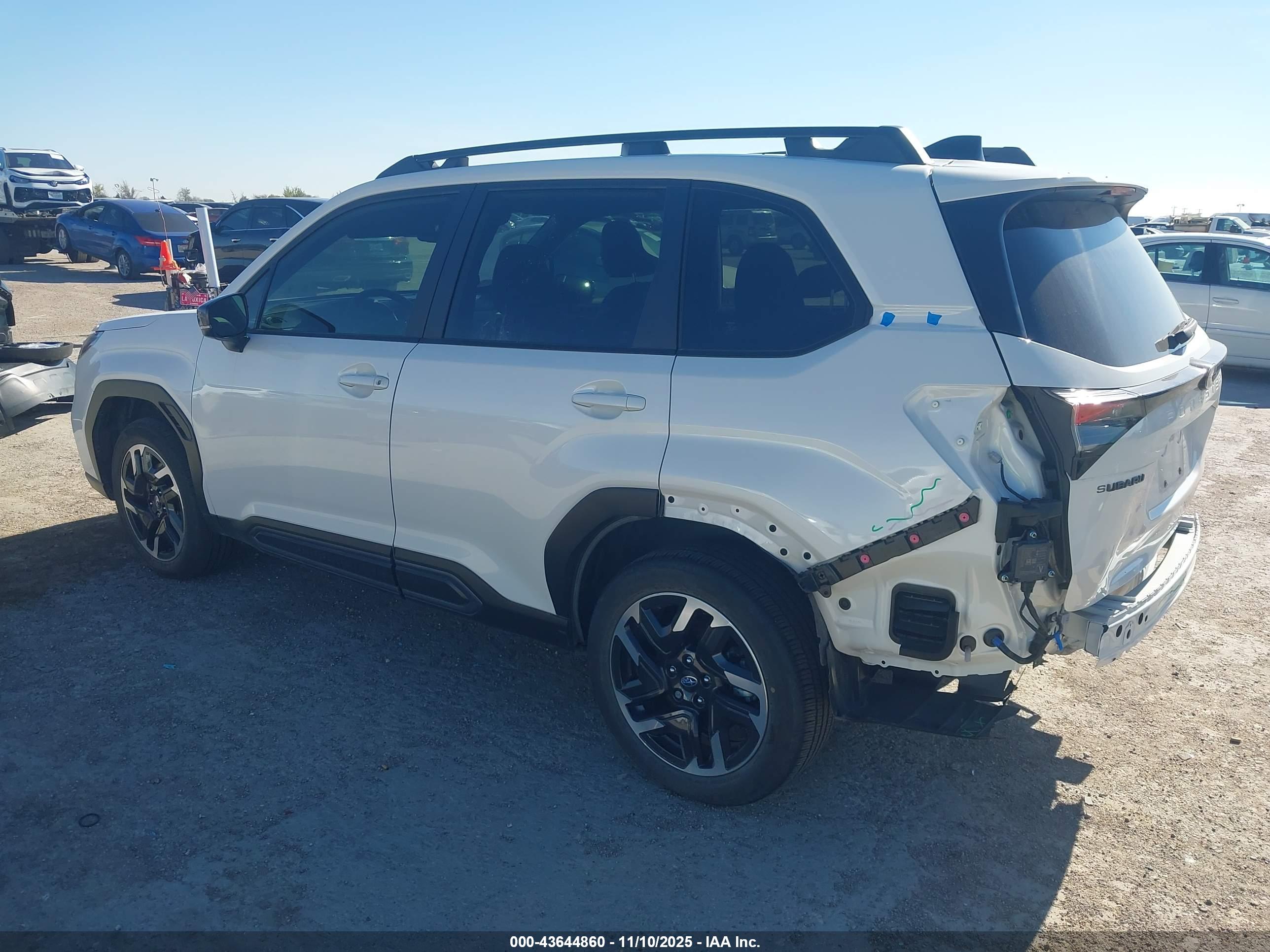 SUBARU FORESTER image 3