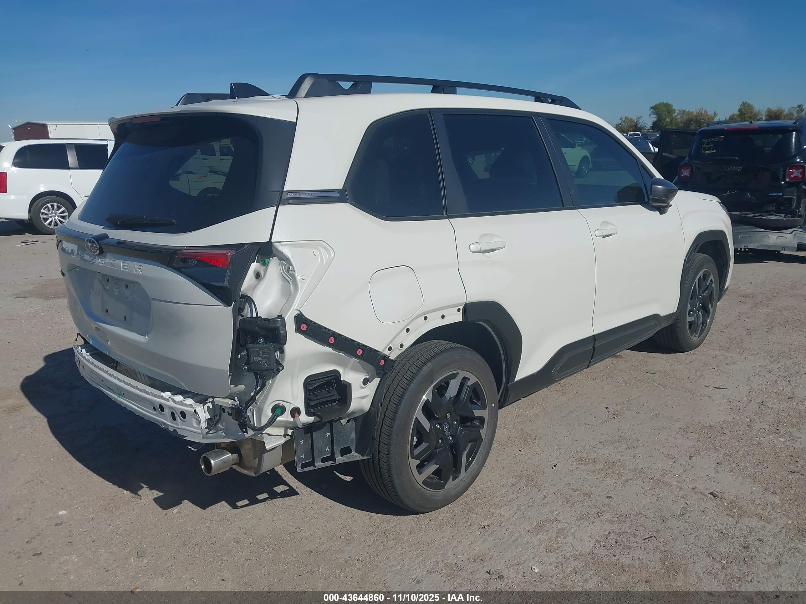 SUBARU FORESTER image 4