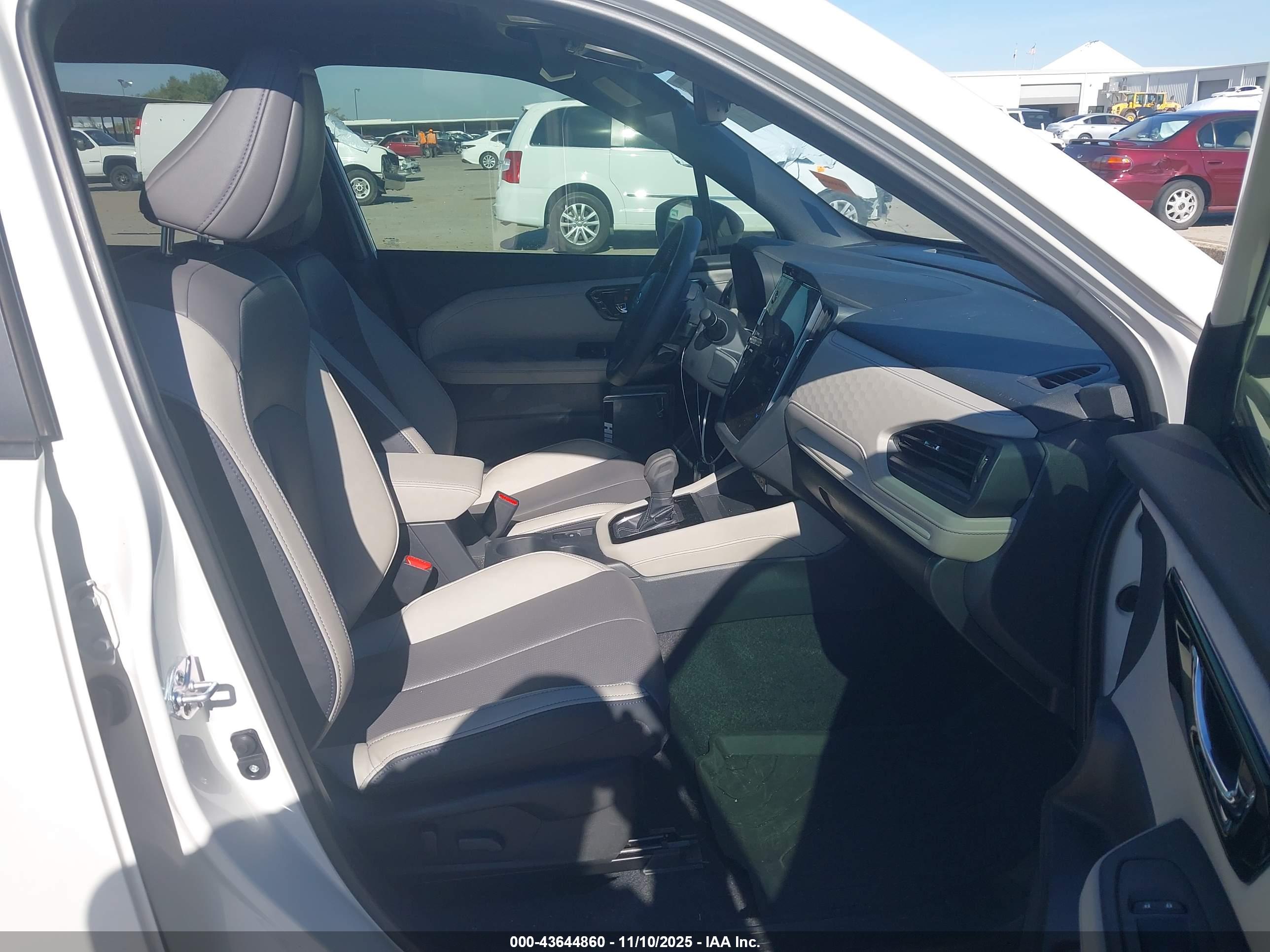 SUBARU FORESTER image 5