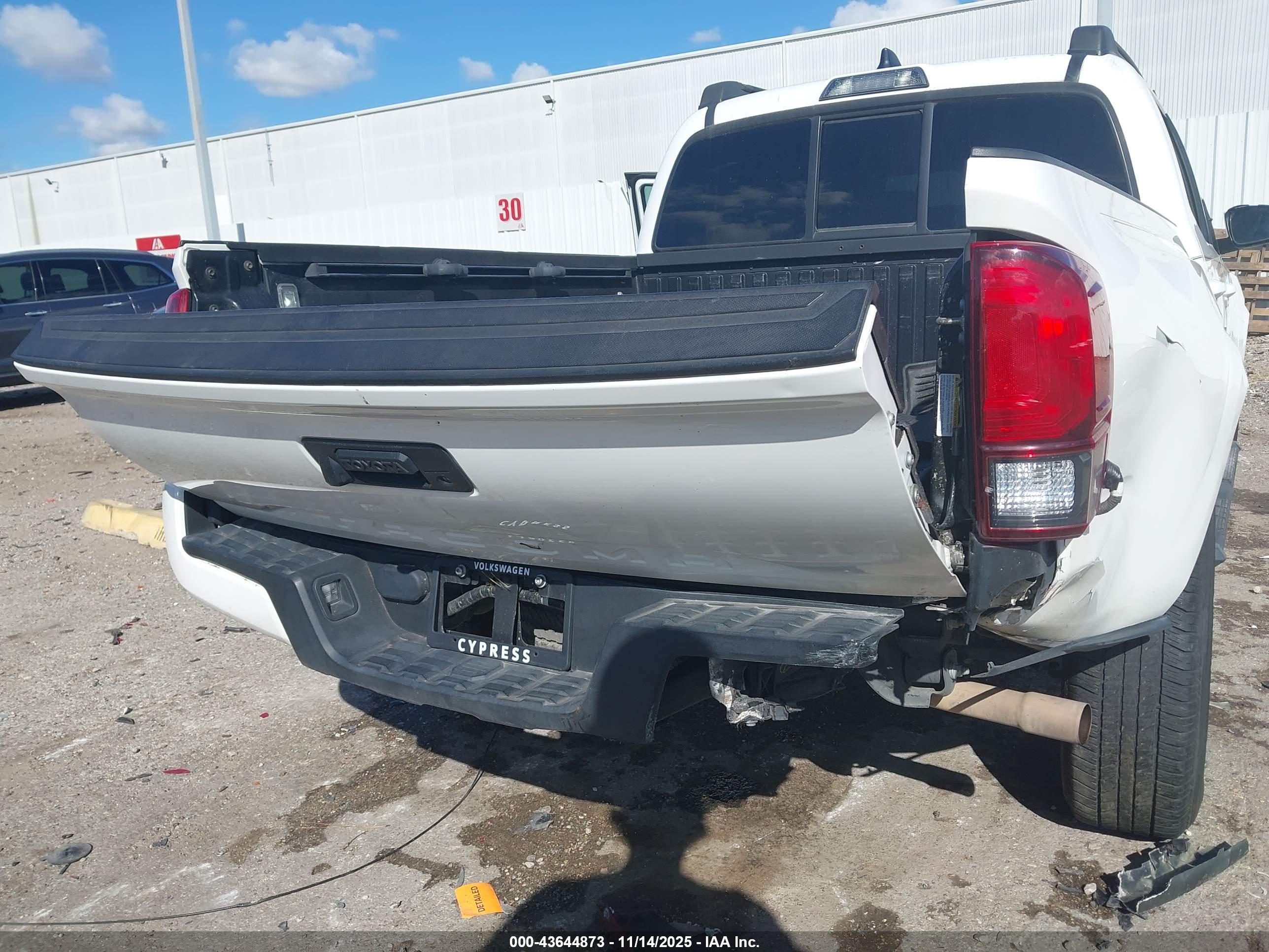 TOYOTA TACOMA image 6
