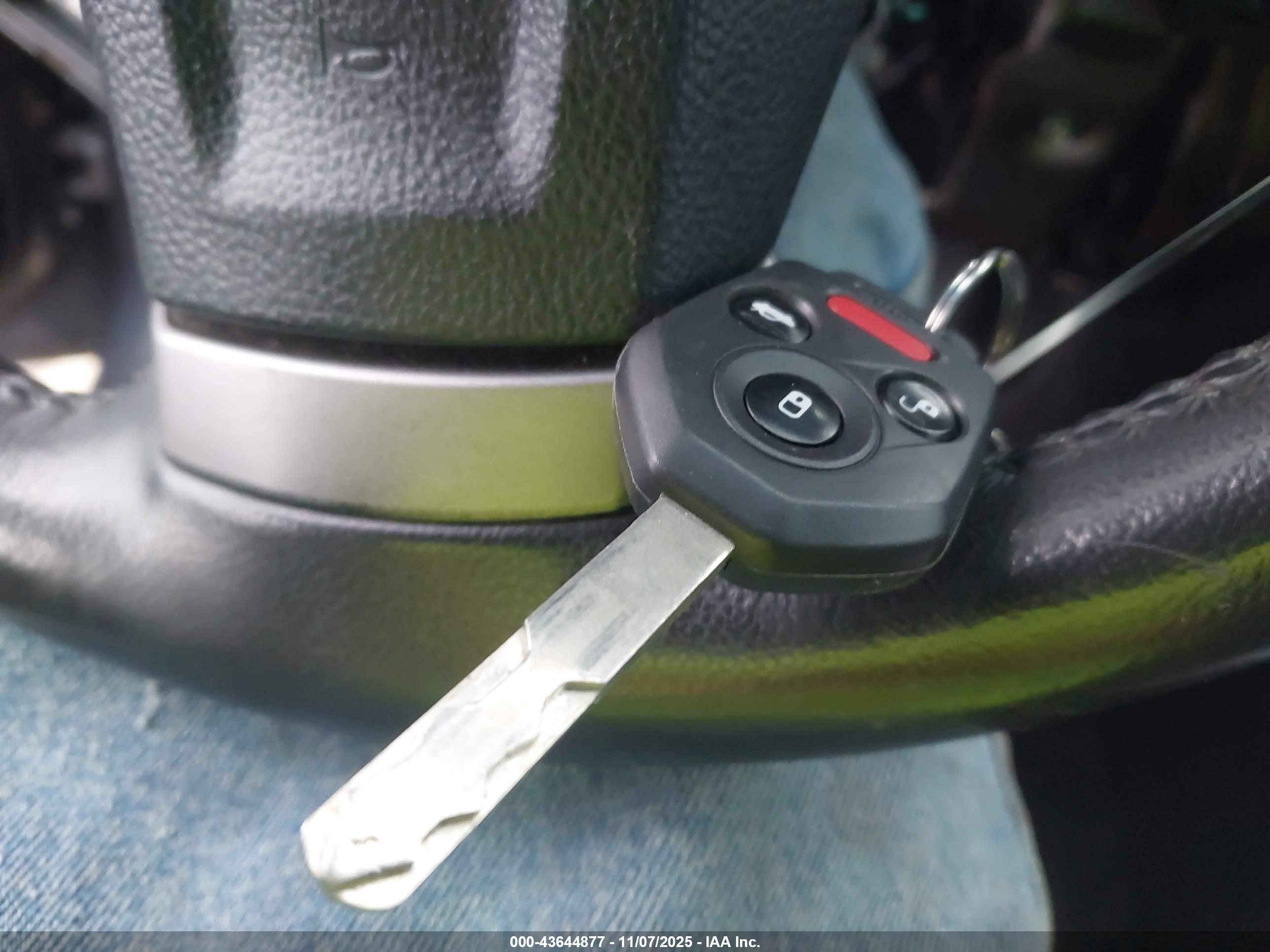 SUBARU OUTBACK image 11