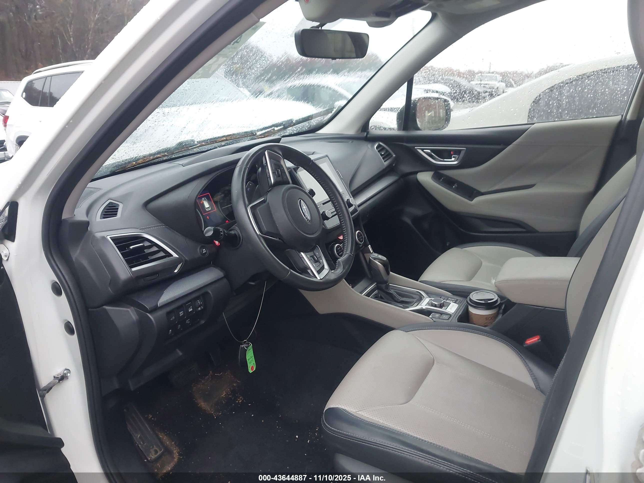 SUBARU FORESTER image 5