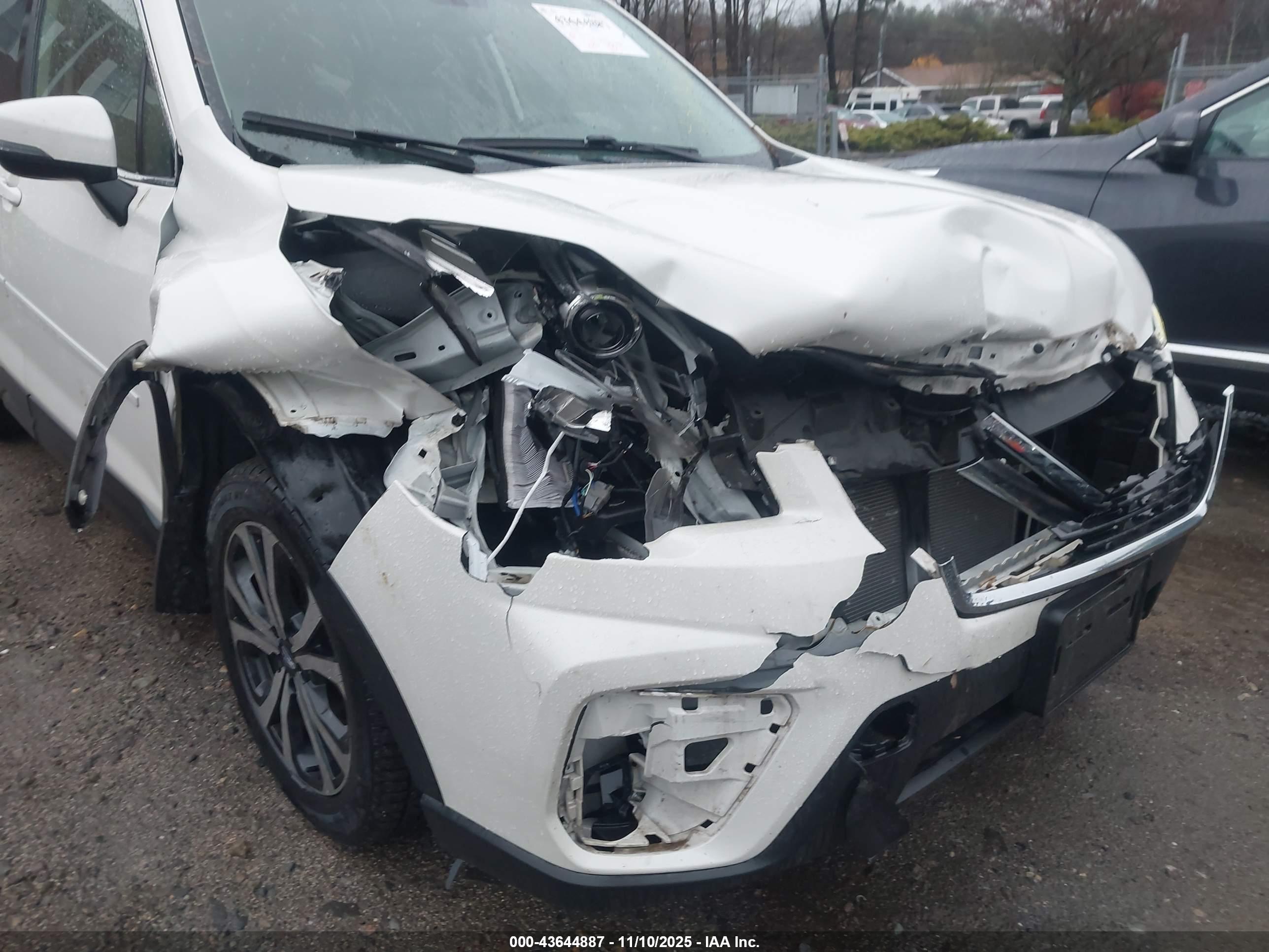 SUBARU FORESTER image 6