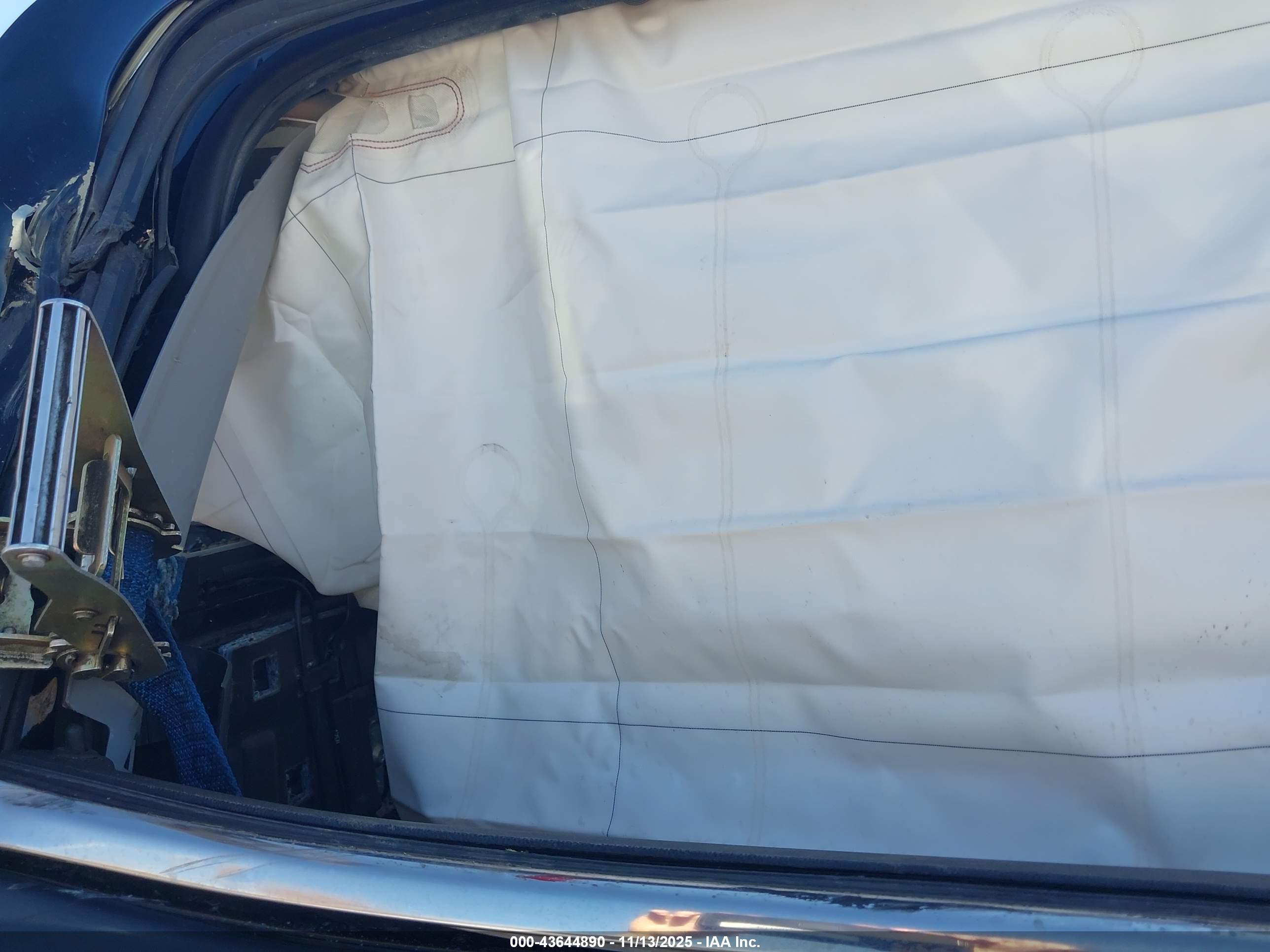 CHEVROLET SILVERADO image 8