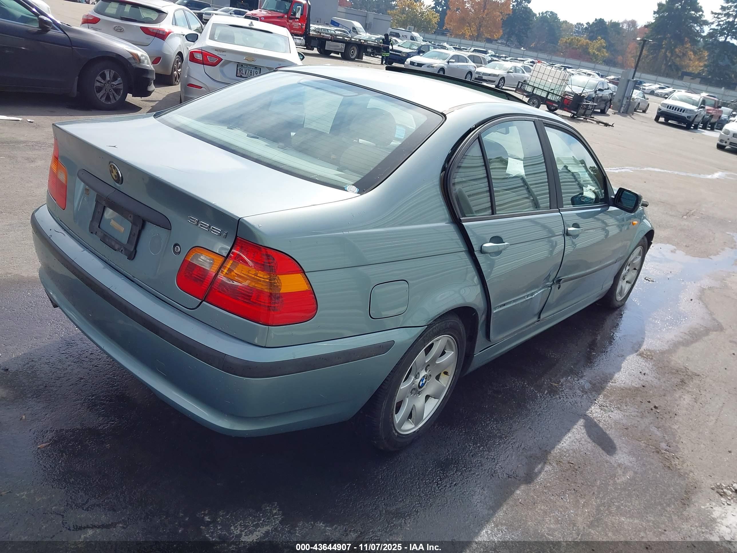 BMW 325I image 4