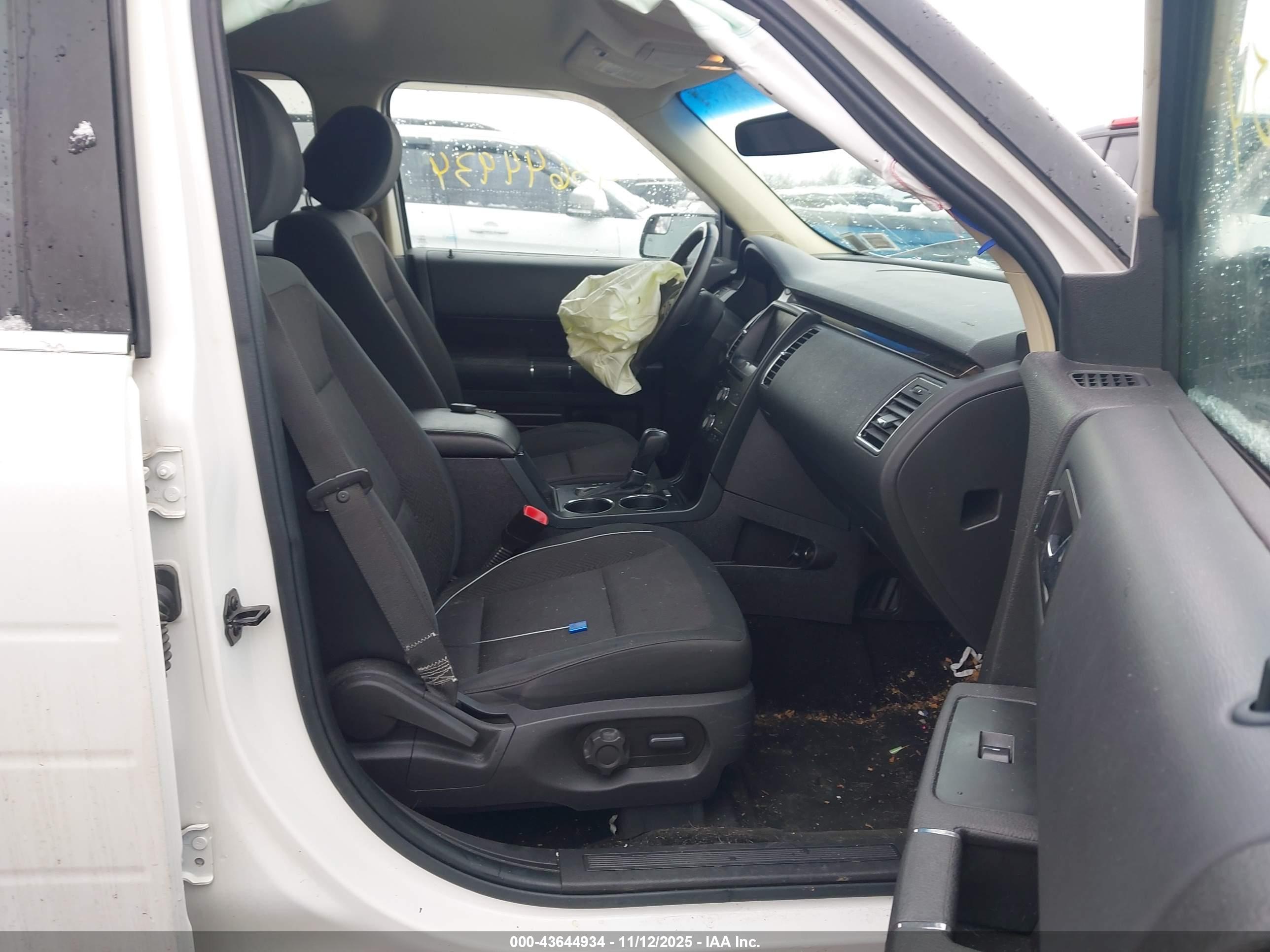 FORD FLEX image 5