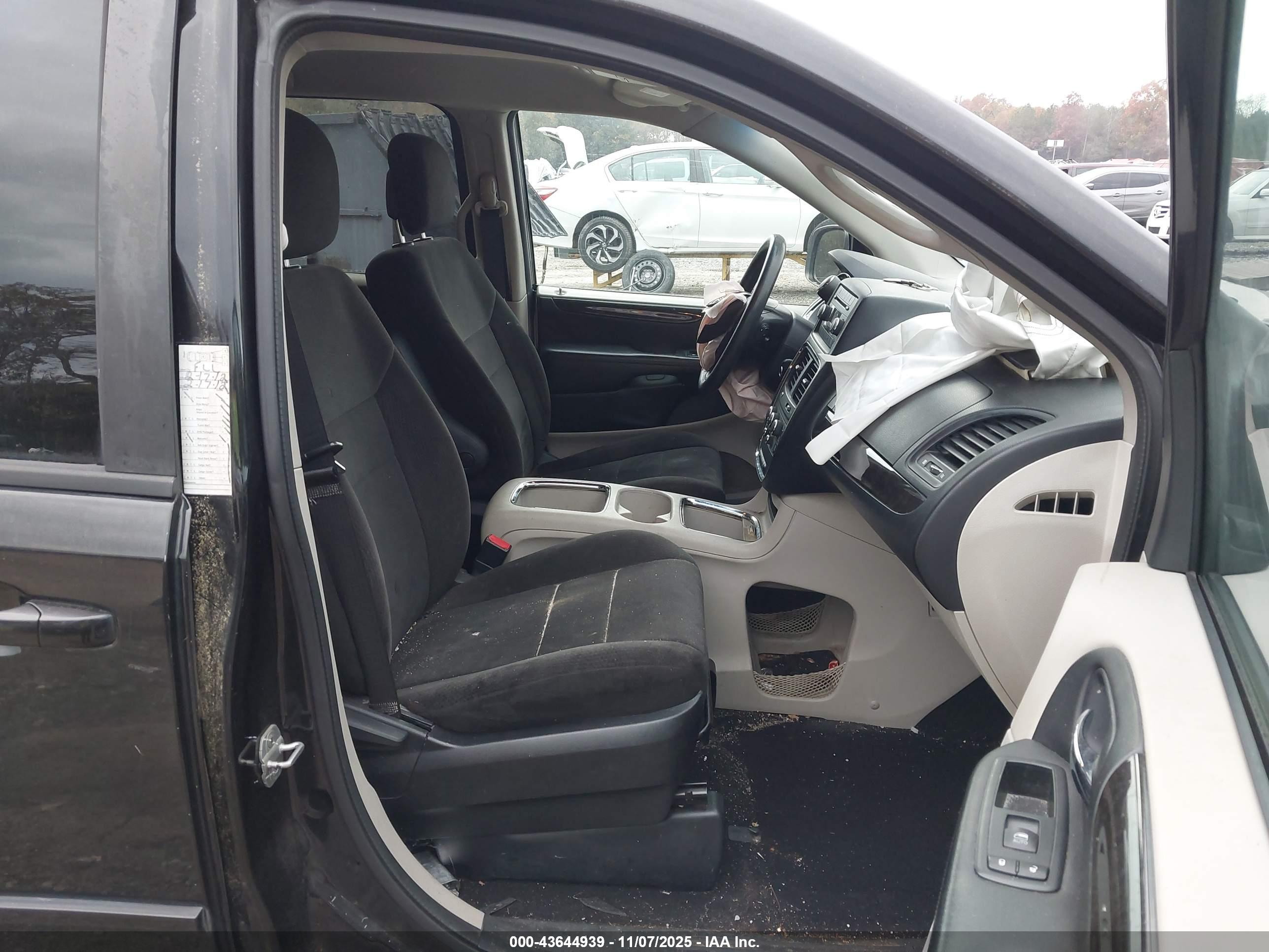DODGE GRAND image 5
