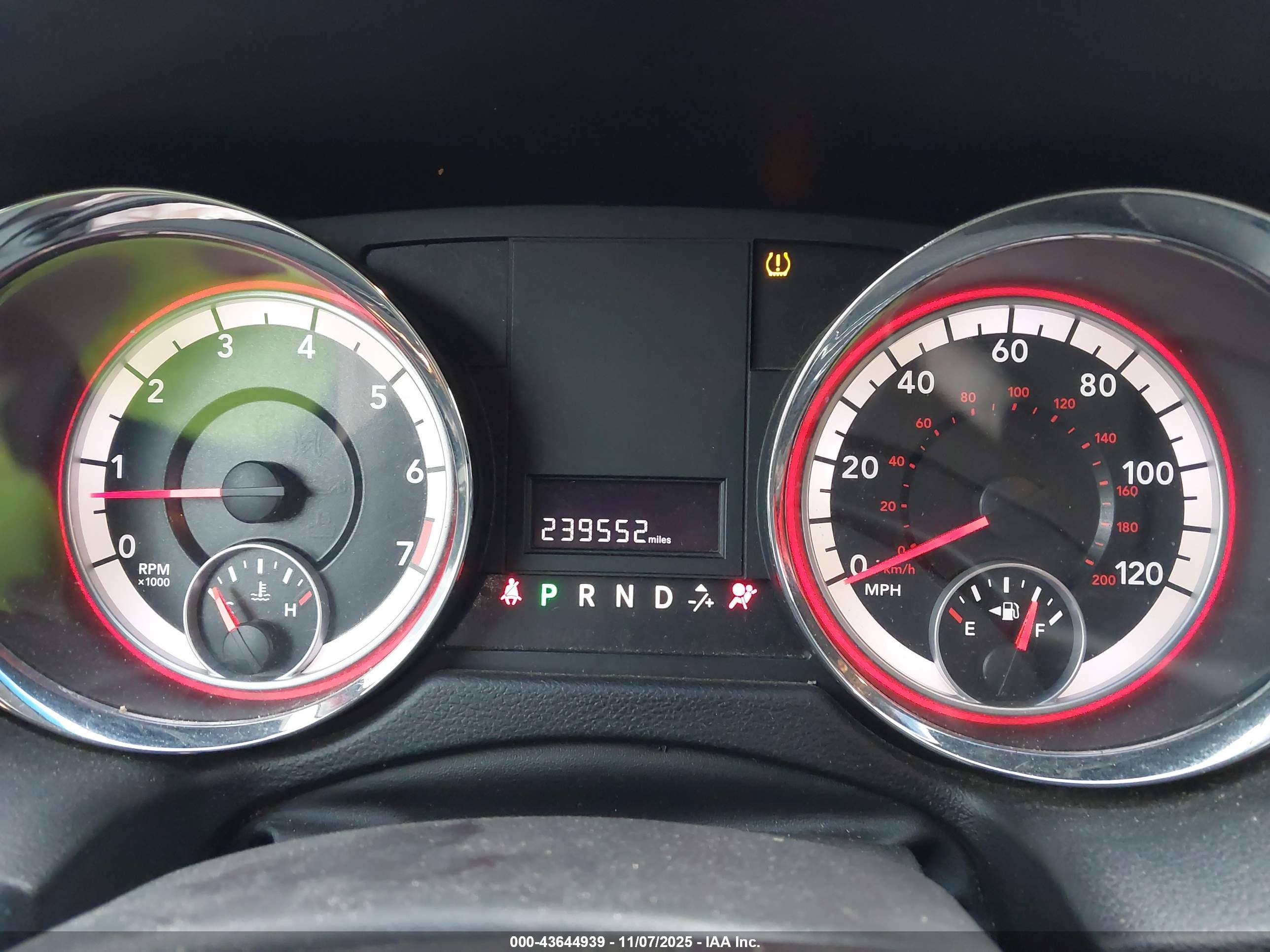 DODGE GRAND image 7