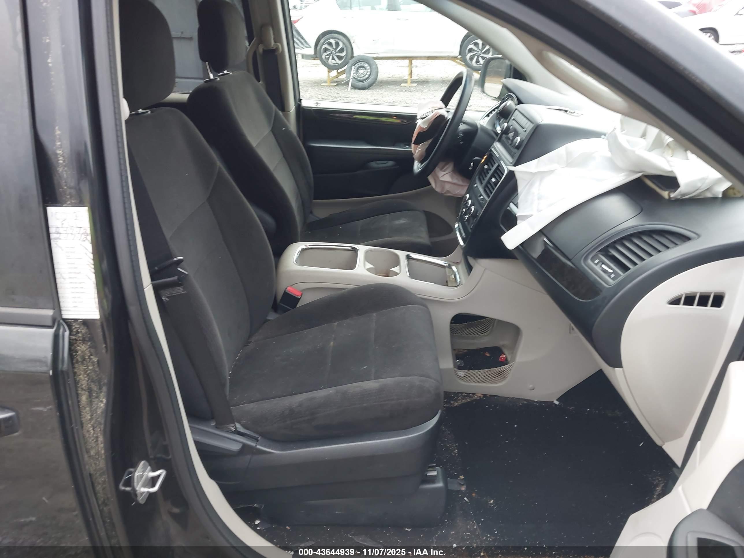DODGE GRAND image 8