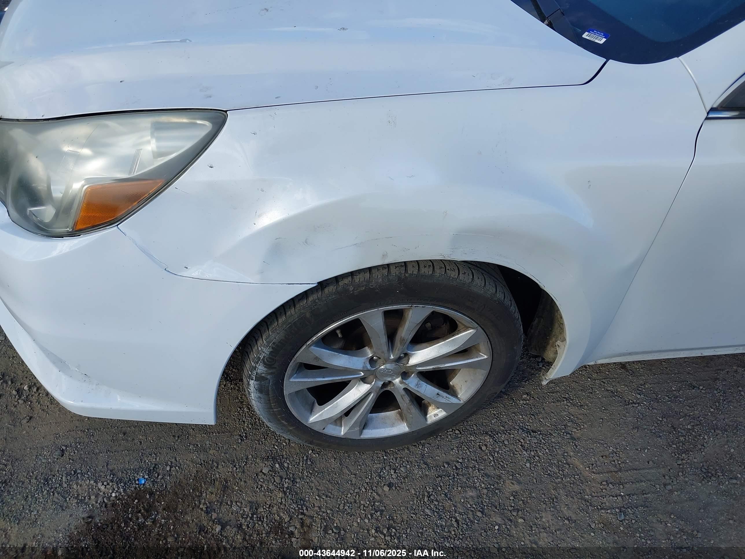 SUBARU LEGACY image 6