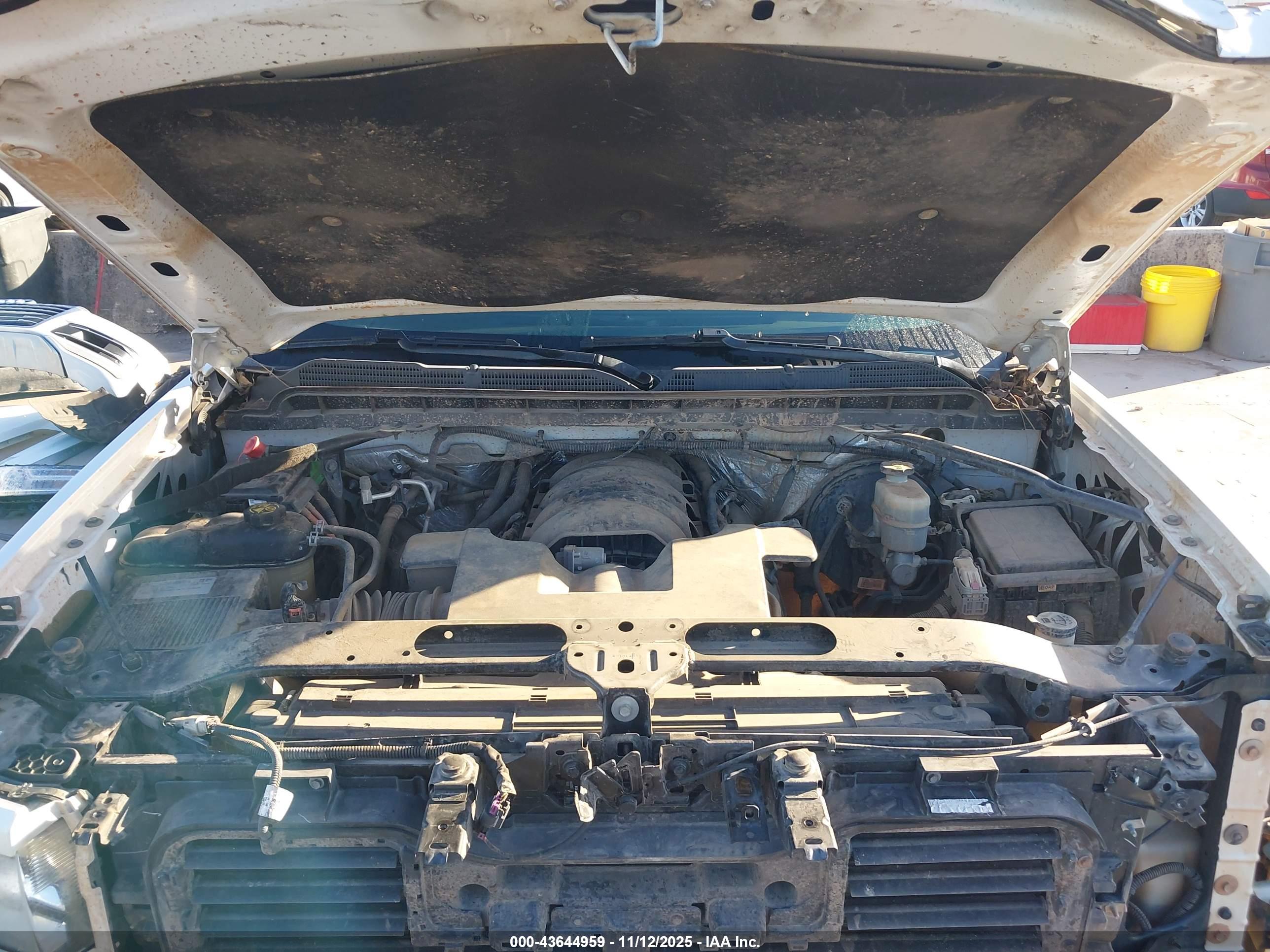 CHEVROLET SILVERADO image 10