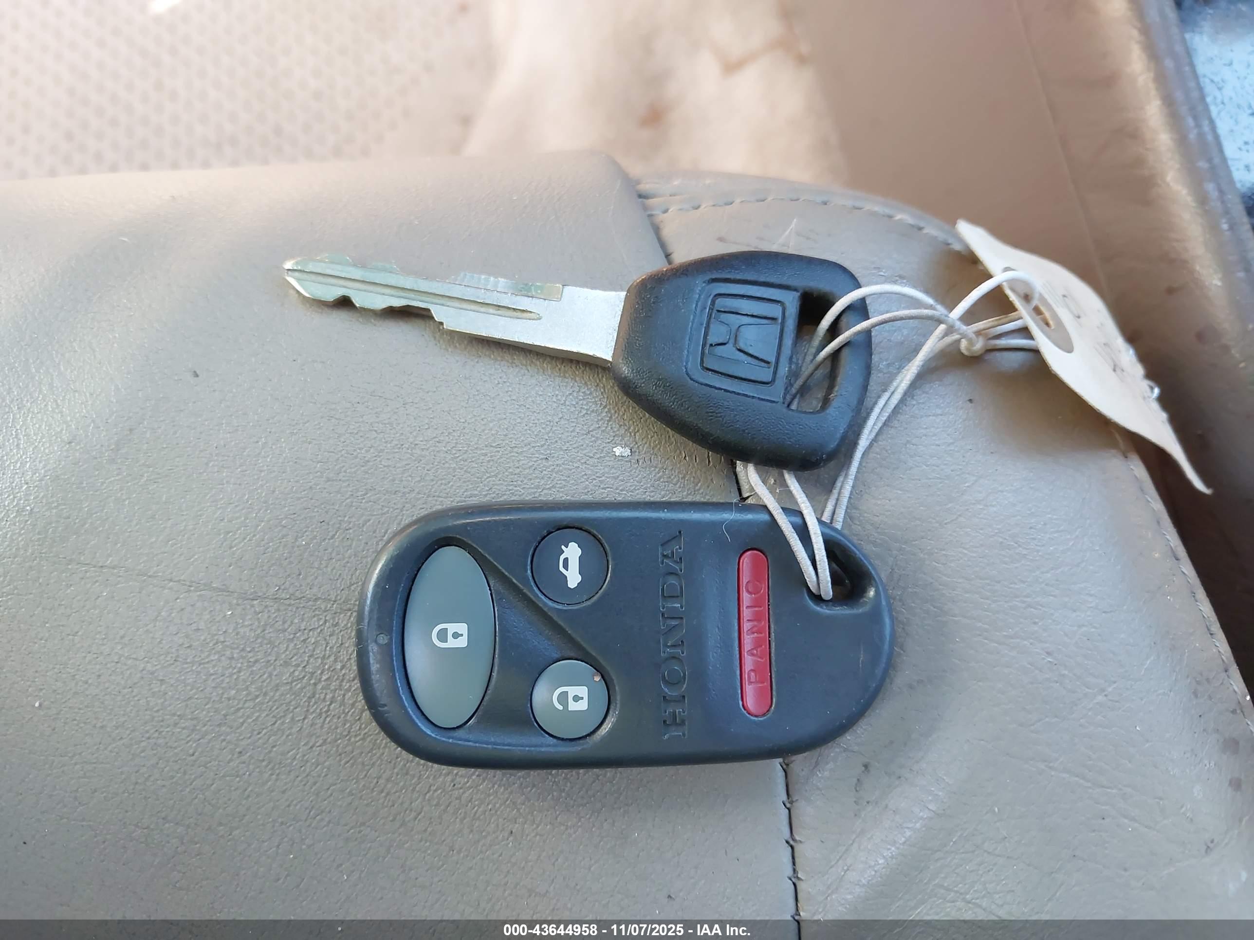 HONDA ACCORD image 11